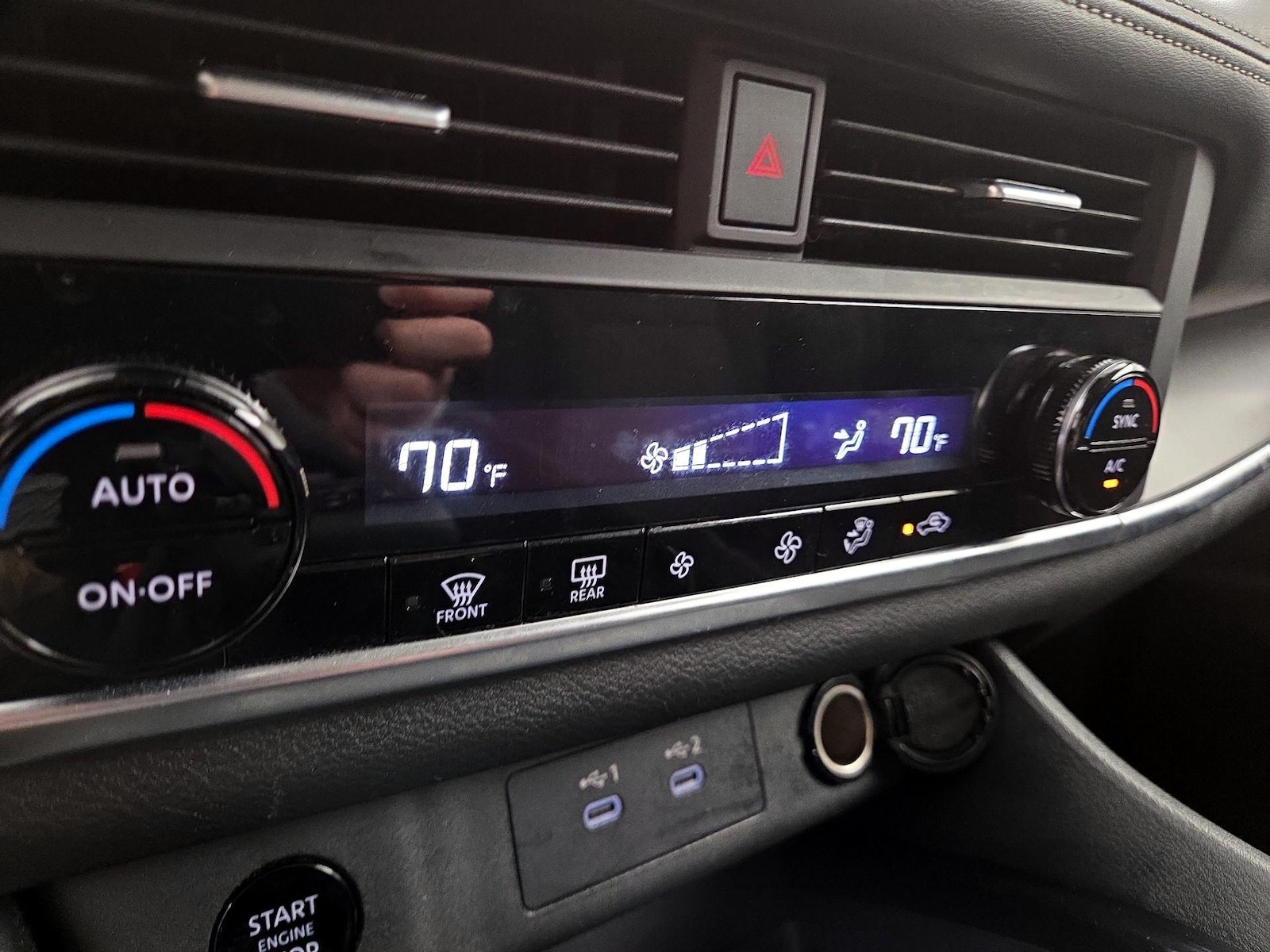 2025 Nissan Rogue SV - Photo 17