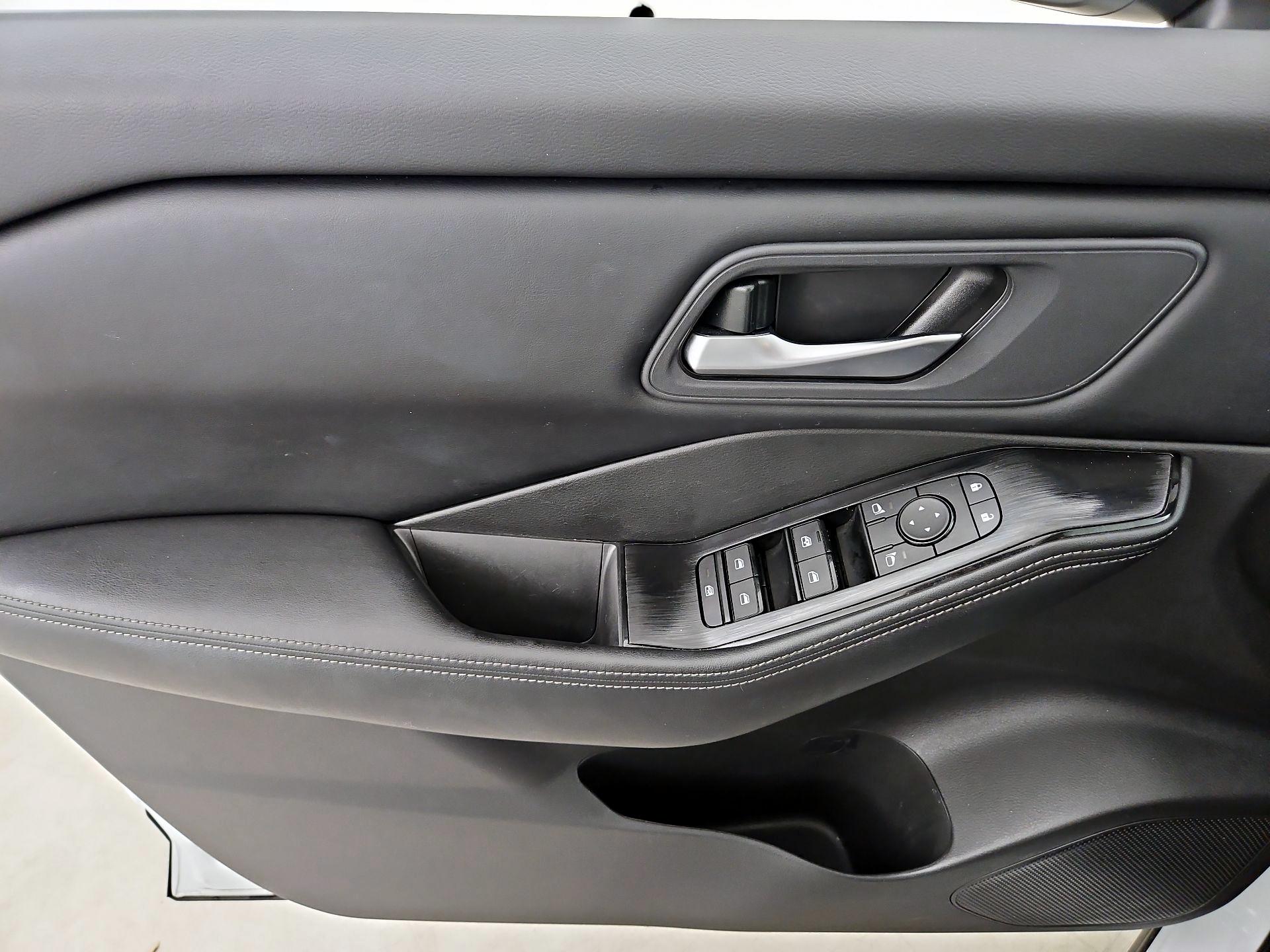 Thumbnail: 2025 Nissan Rogue - 12