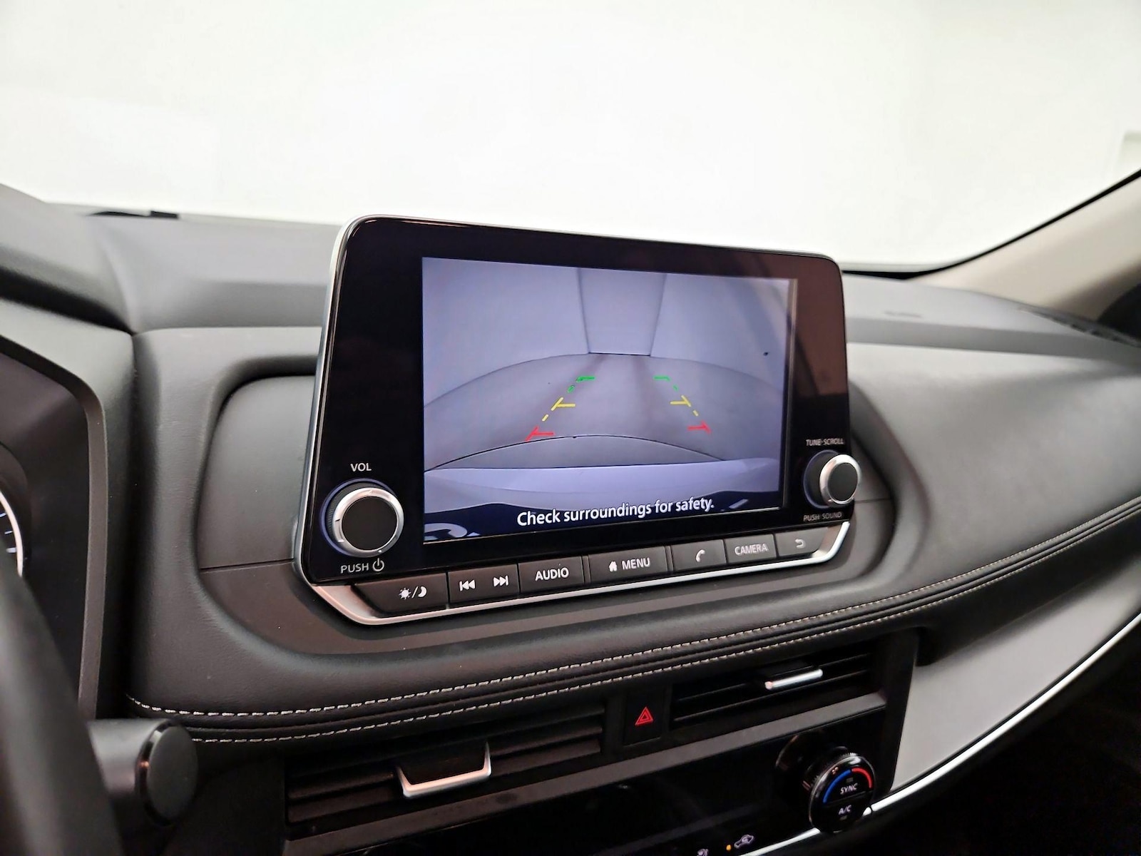 2025 Nissan Rogue SV - Photo 15