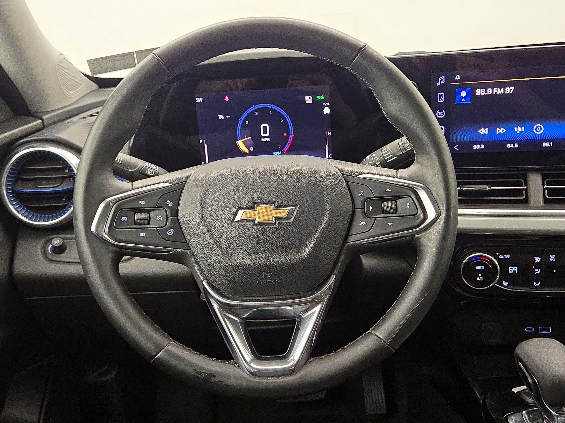 Thumbnail: 2025 Chevrolet Trax - 10