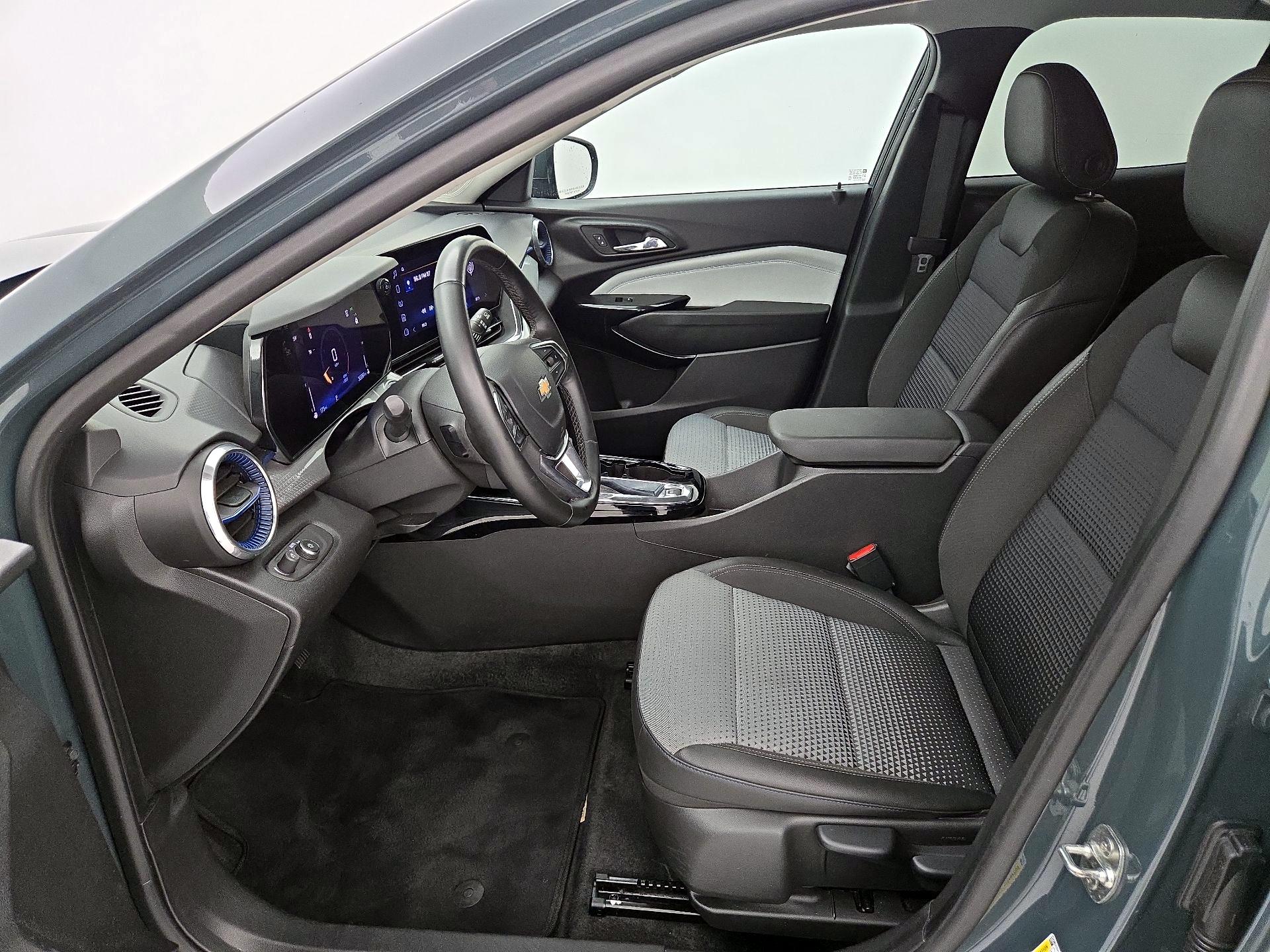 Thumbnail: 2025 Chevrolet Trax - 11