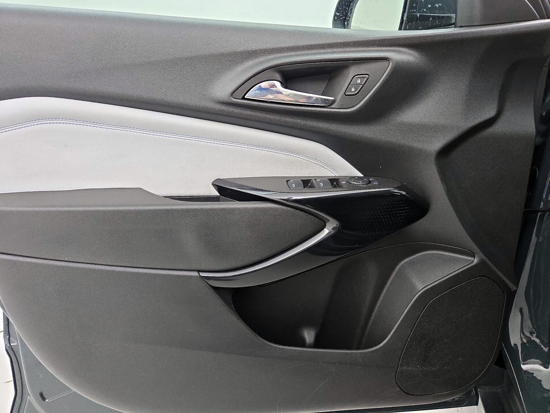 Thumbnail: 2025 Chevrolet Trax - 12