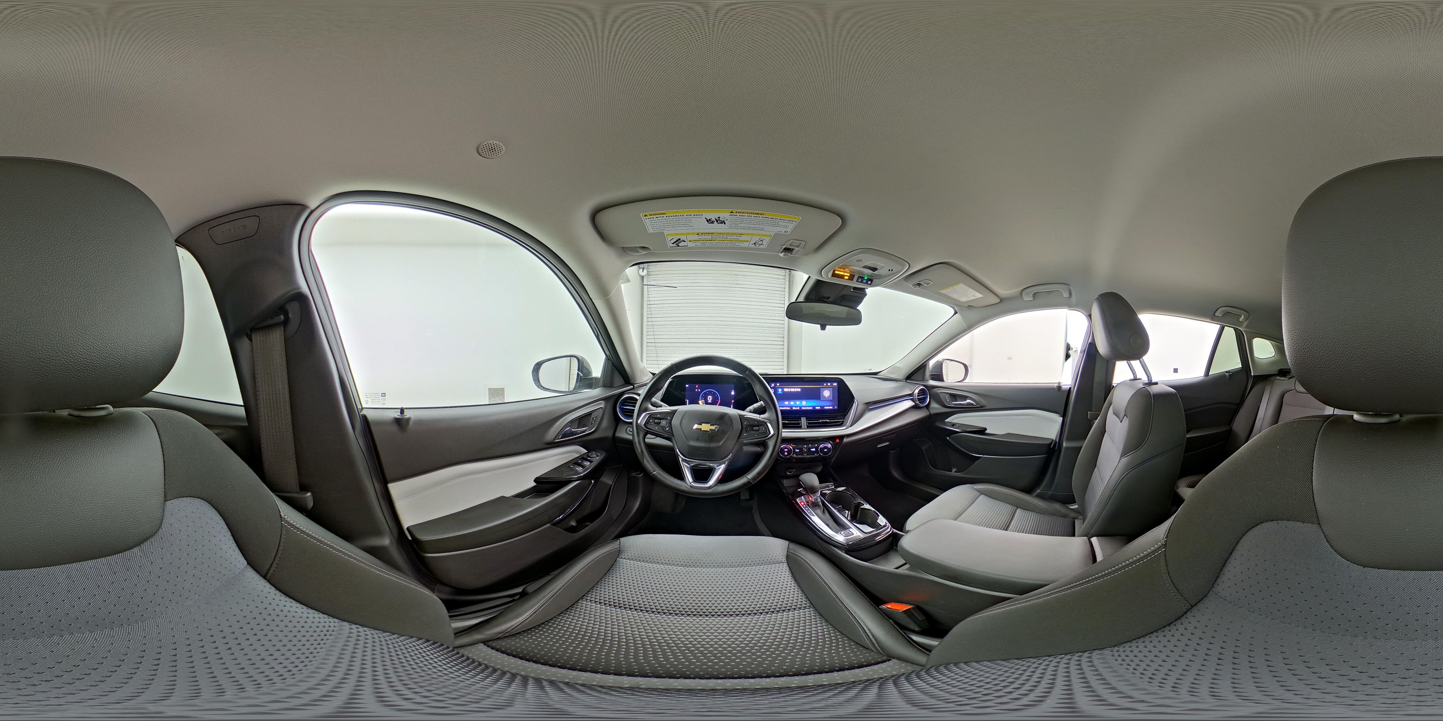 2025 Chevrolet Trax LT - Photo 26