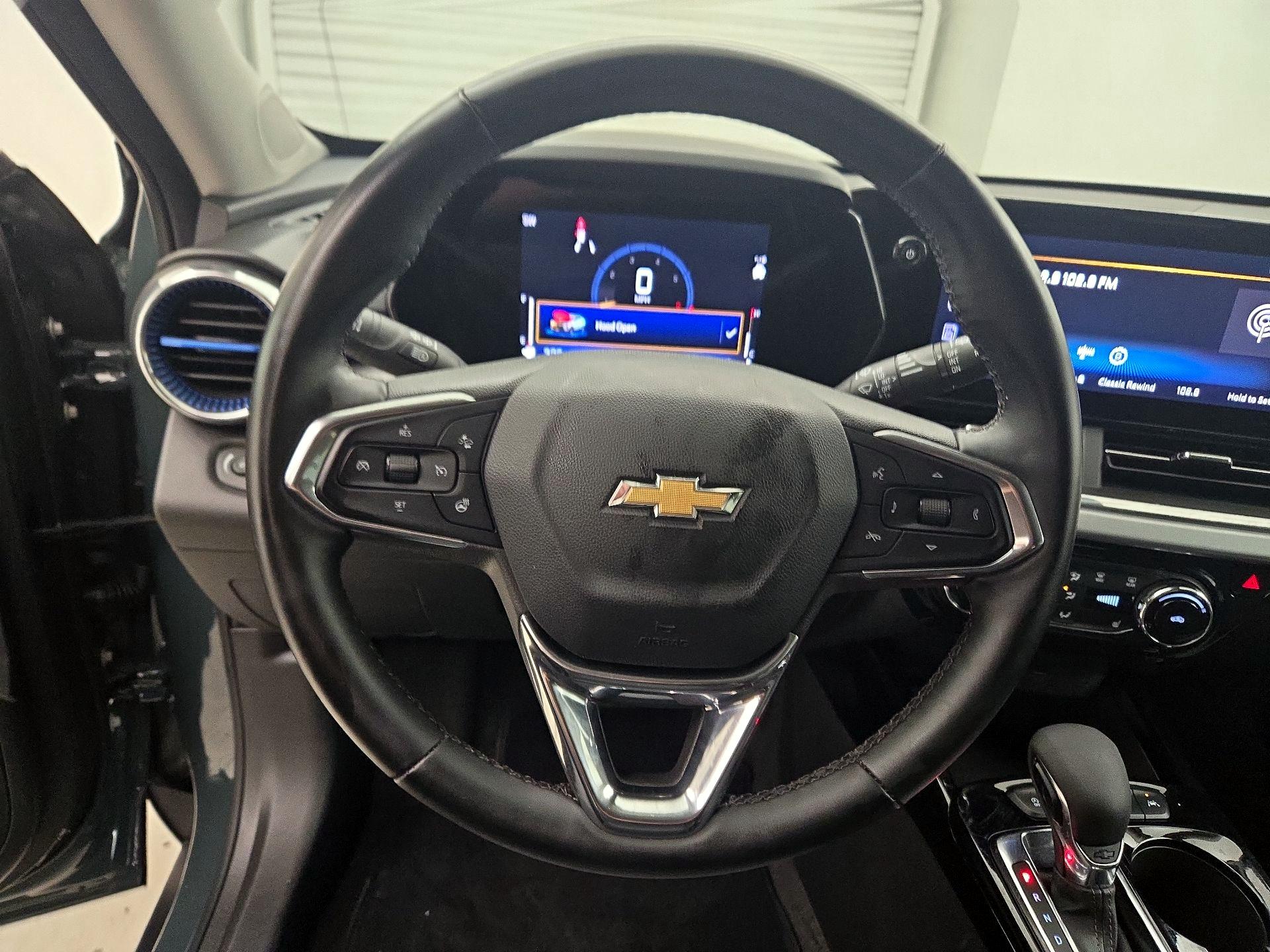Thumbnail: 2025 Chevrolet Trax - 10