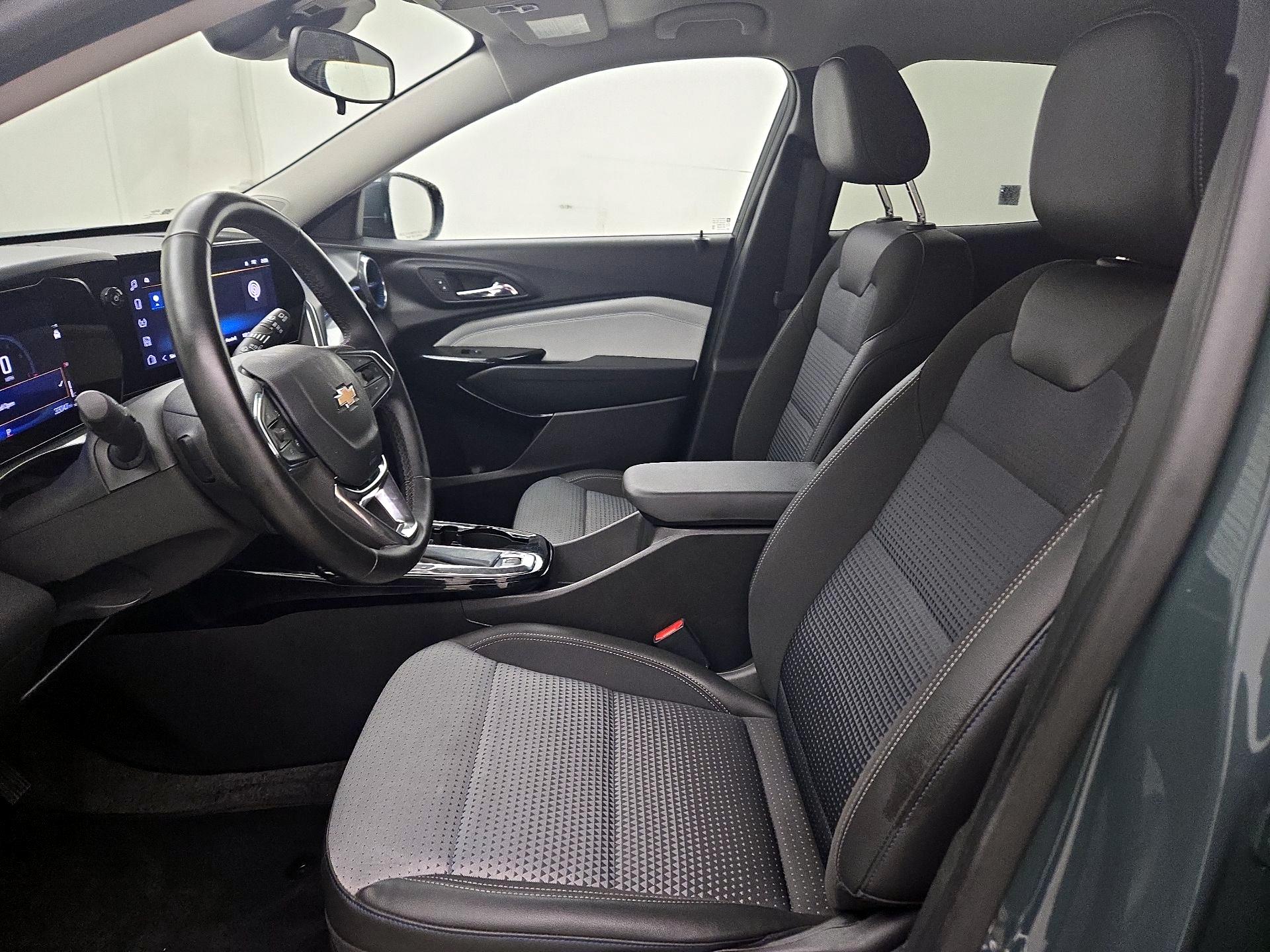 Thumbnail: 2025 Chevrolet Trax - 11