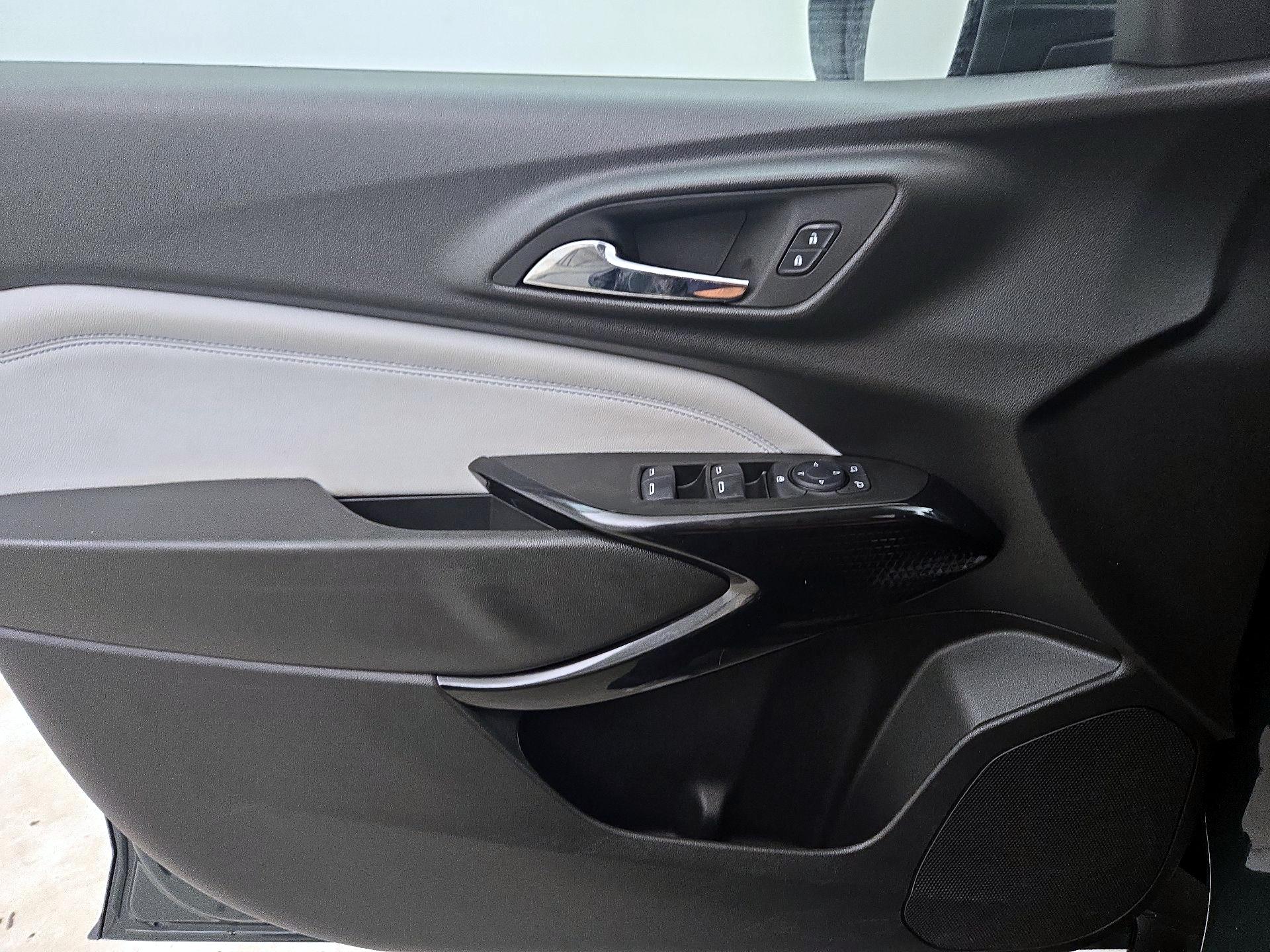 Thumbnail: 2025 Chevrolet Trax - 12