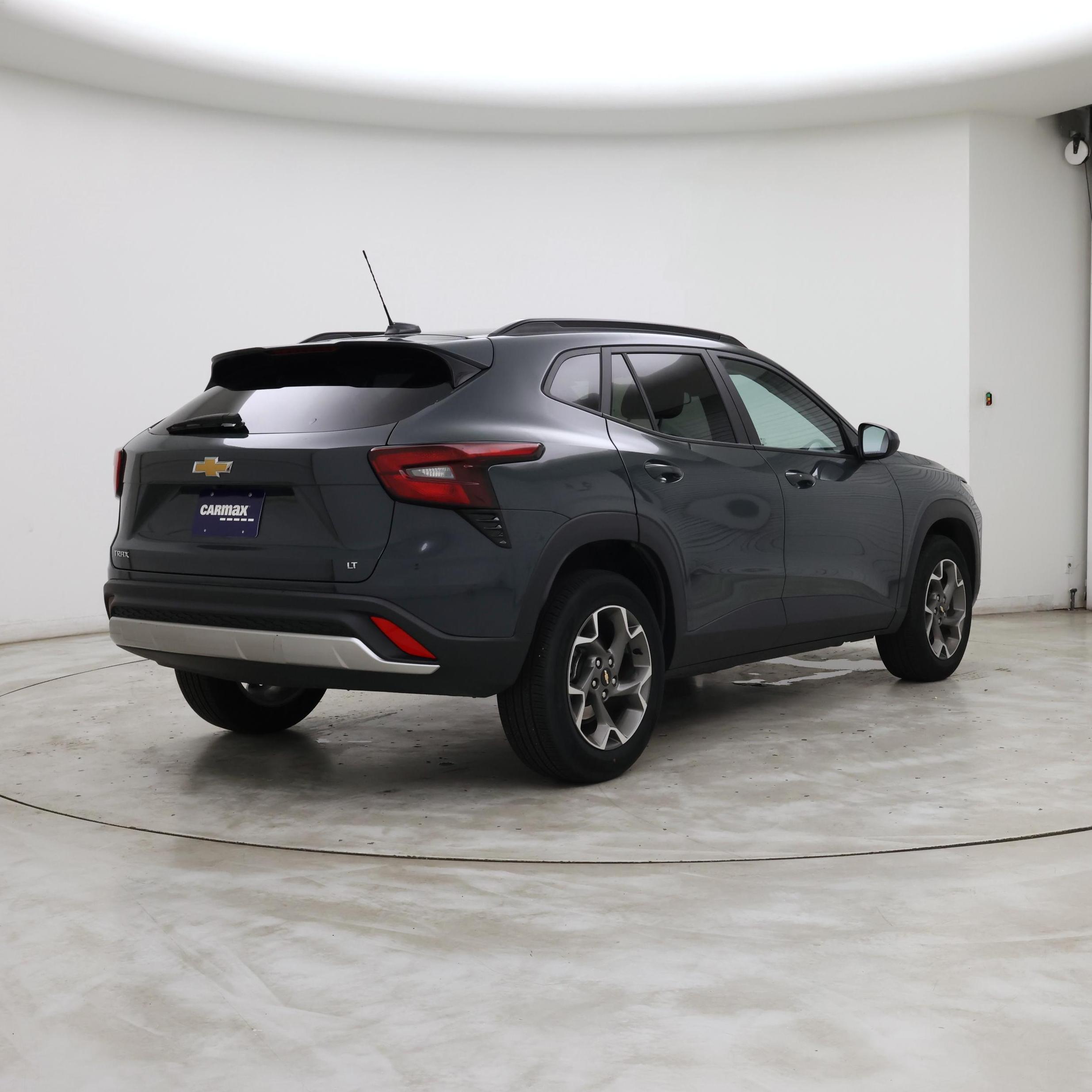 Thumbnail: 2025 Chevrolet Trax - 8