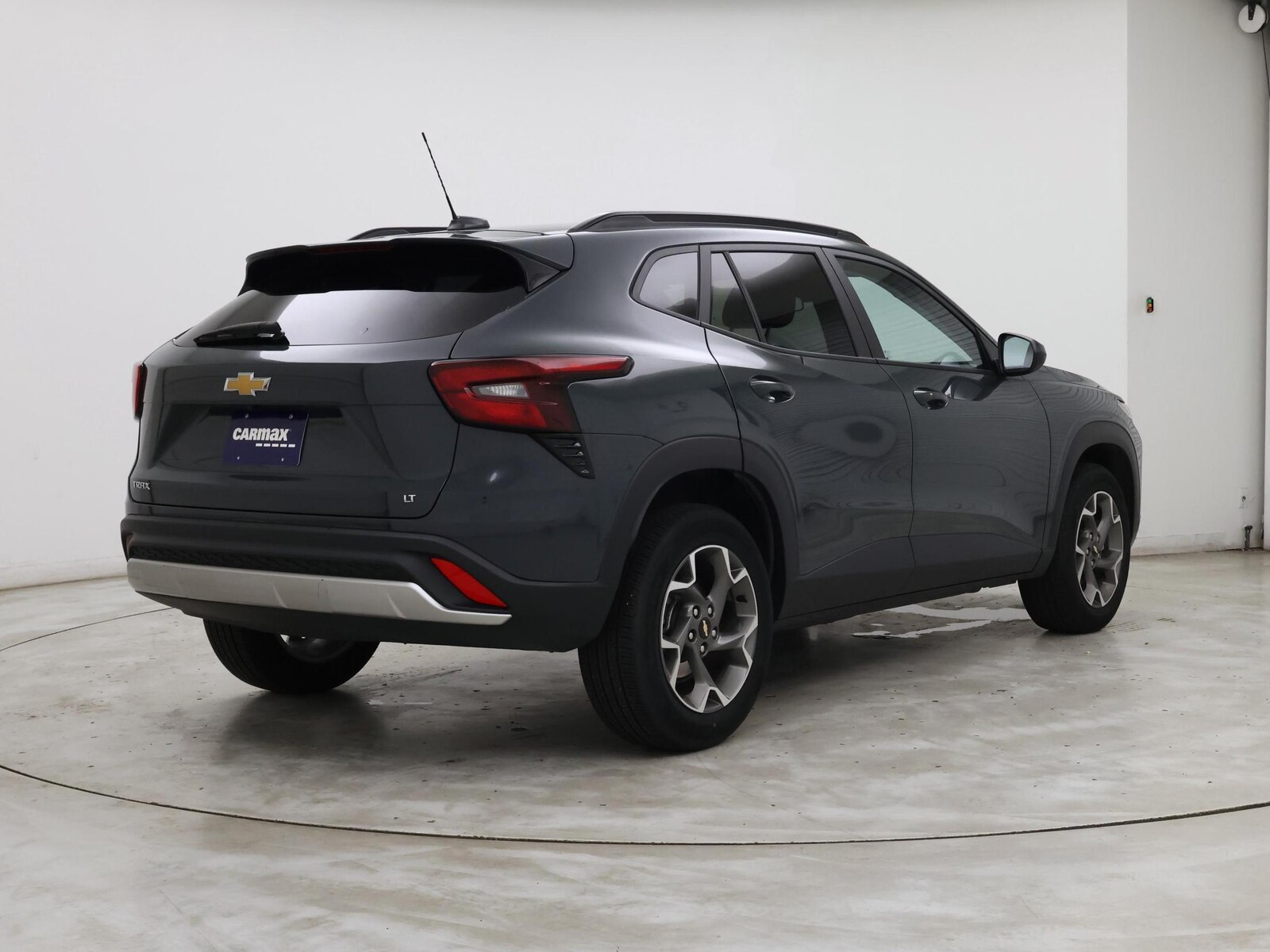 2025 Chevrolet Trax LT - Photo 9
