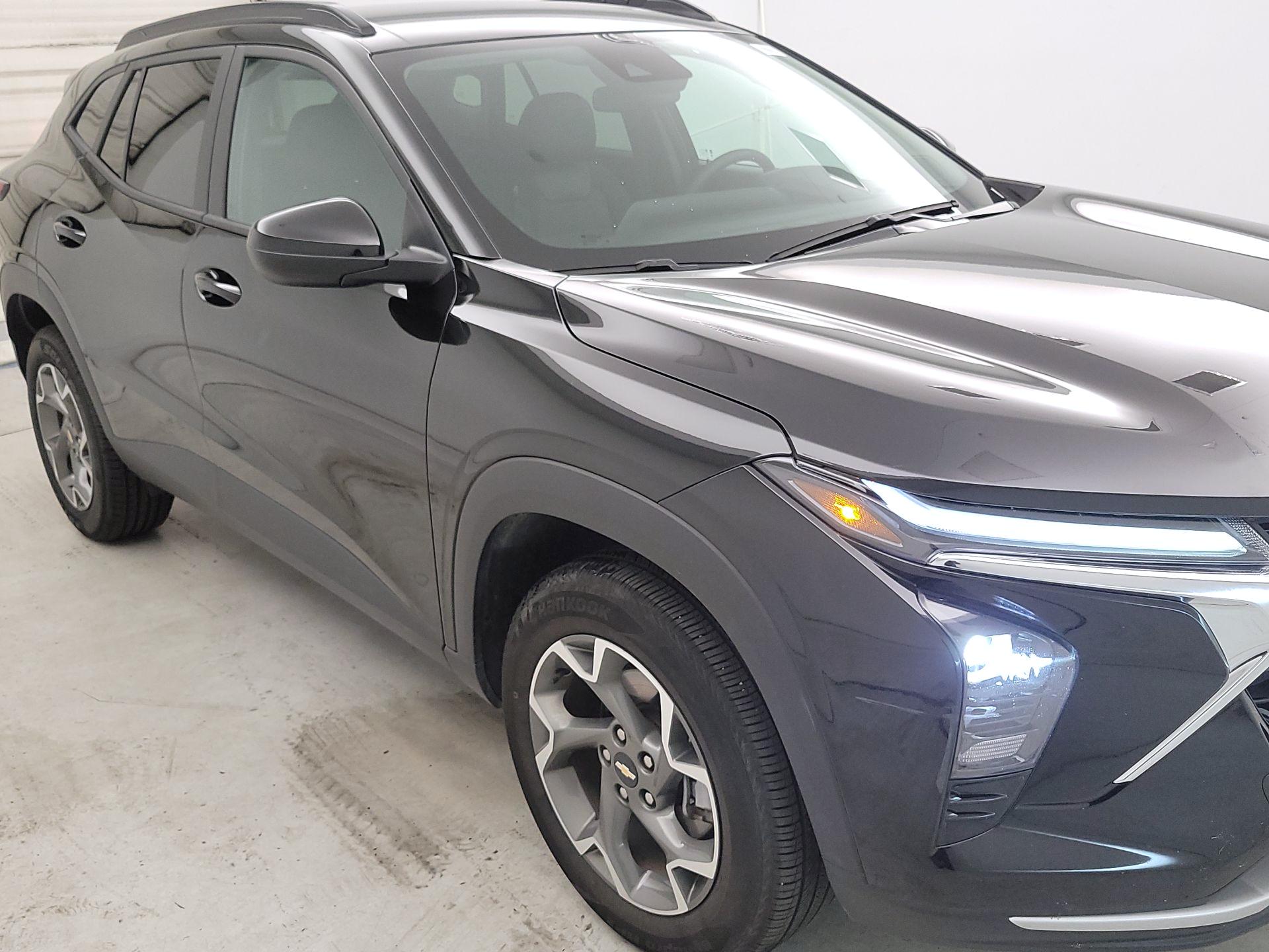 Thumbnail: 2025 Chevrolet Trax - 1