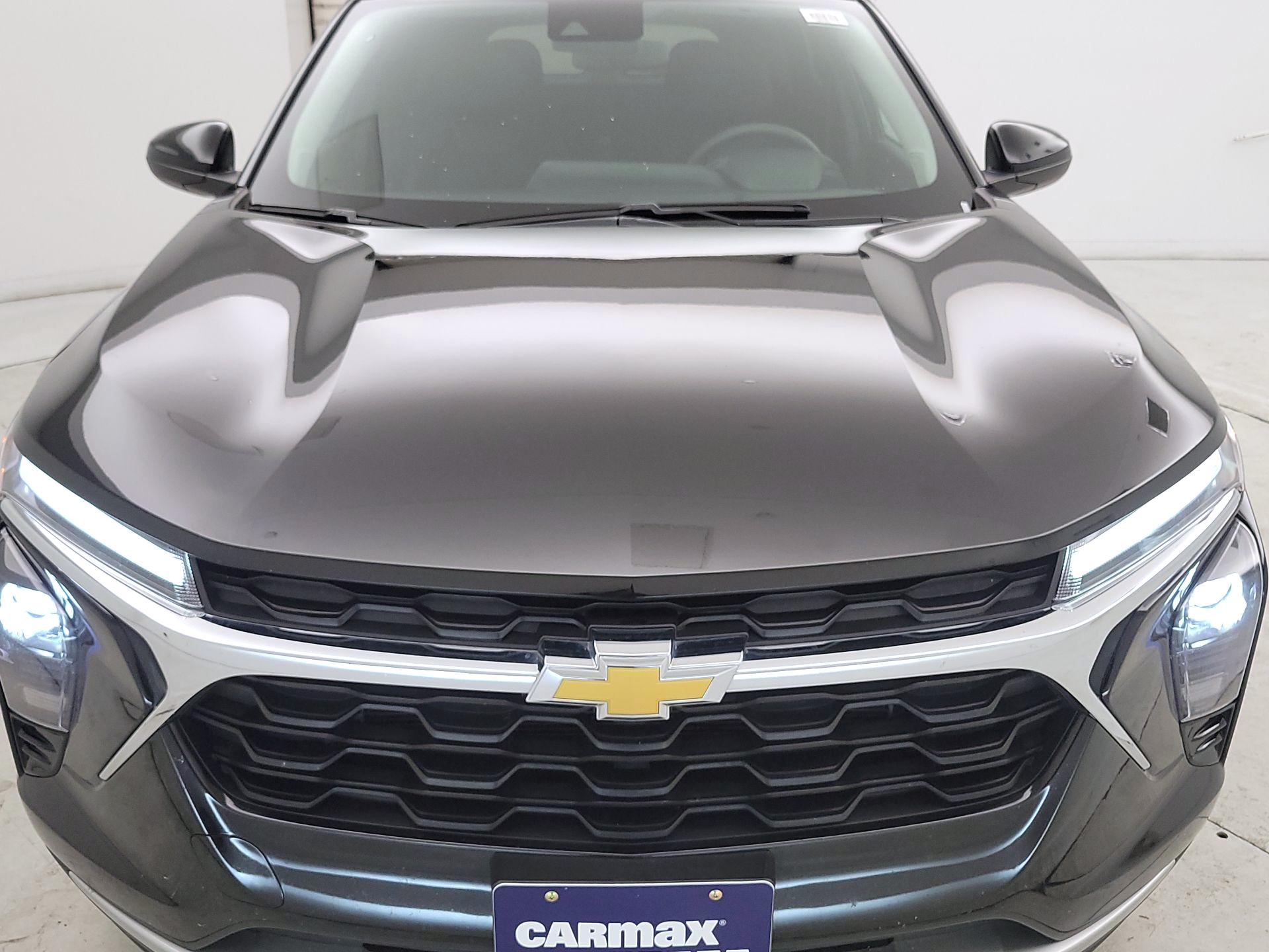 Thumbnail: 2025 Chevrolet Trax - 2