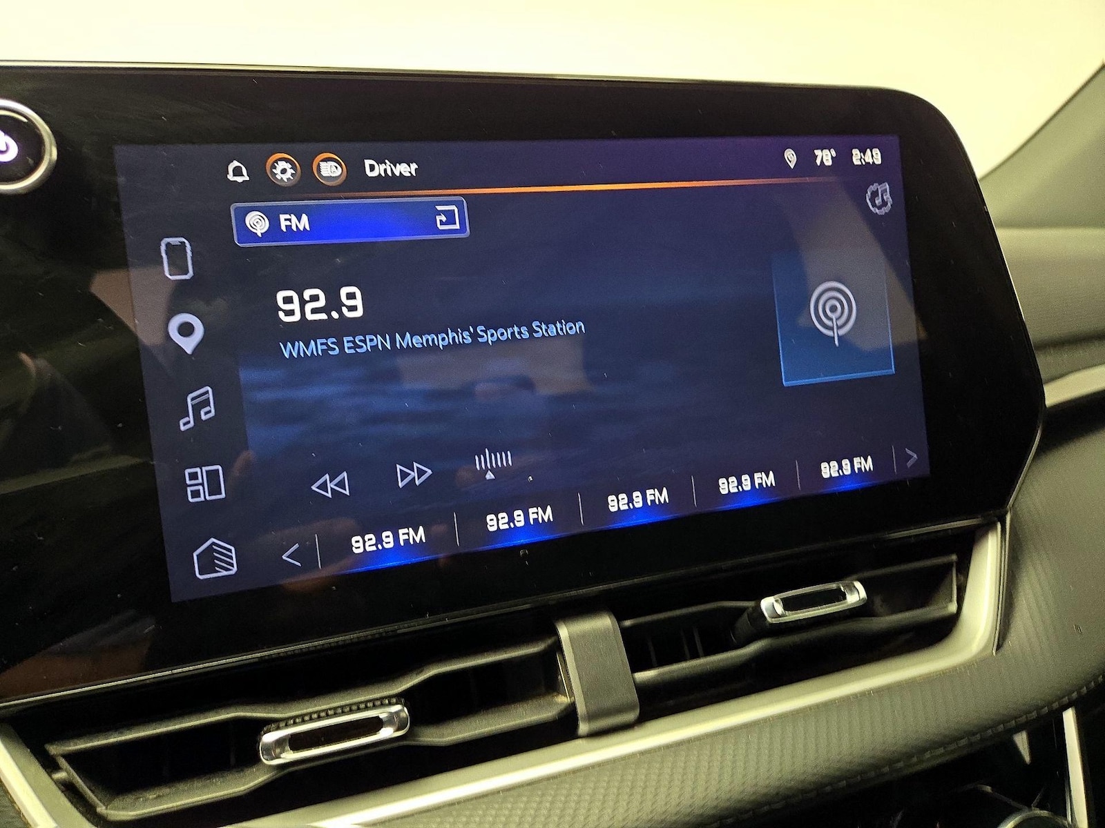 2025 Chevrolet Equinox LT - Photo 17