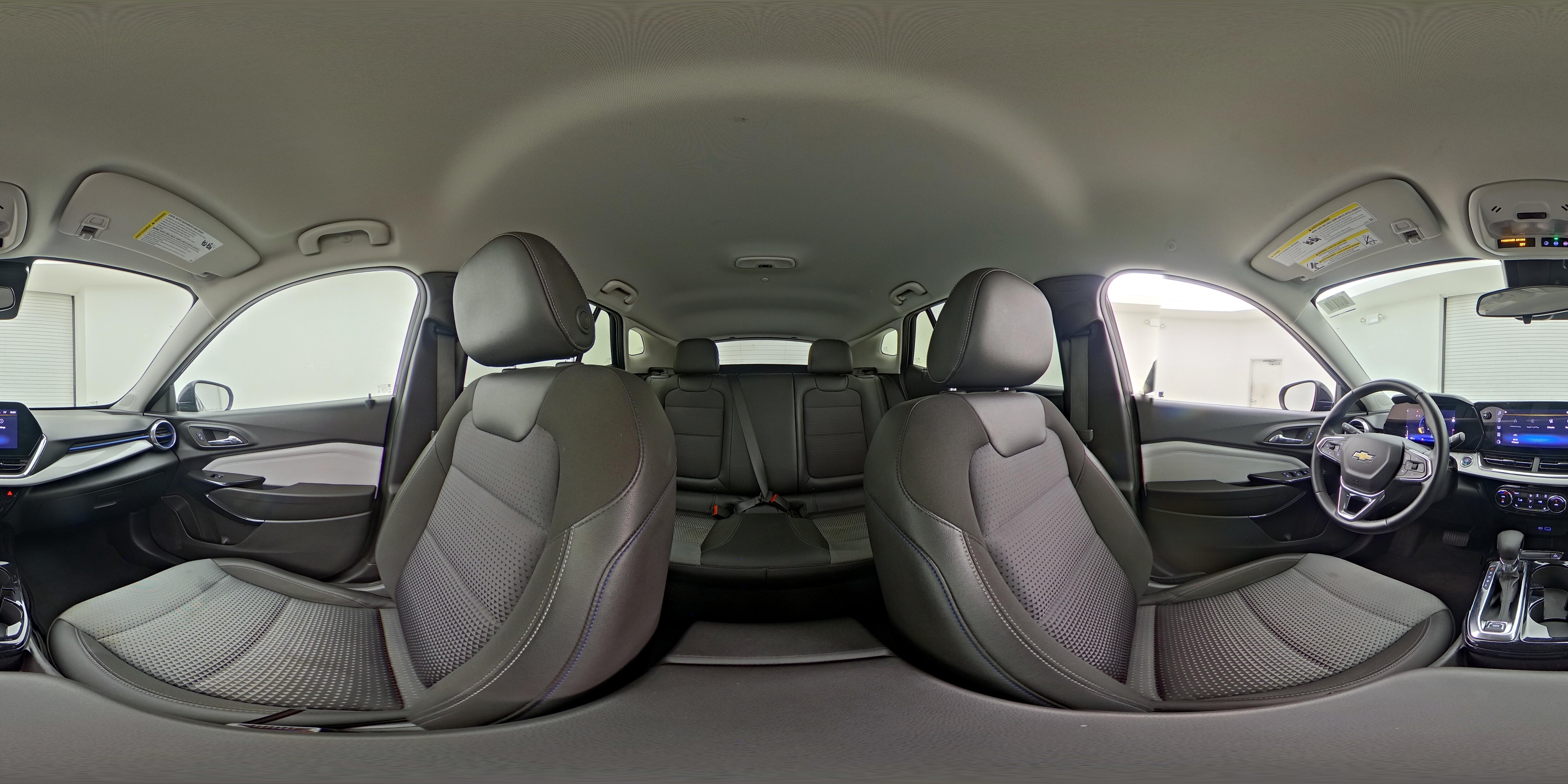 2025 Chevrolet Trax LT - Photo 24