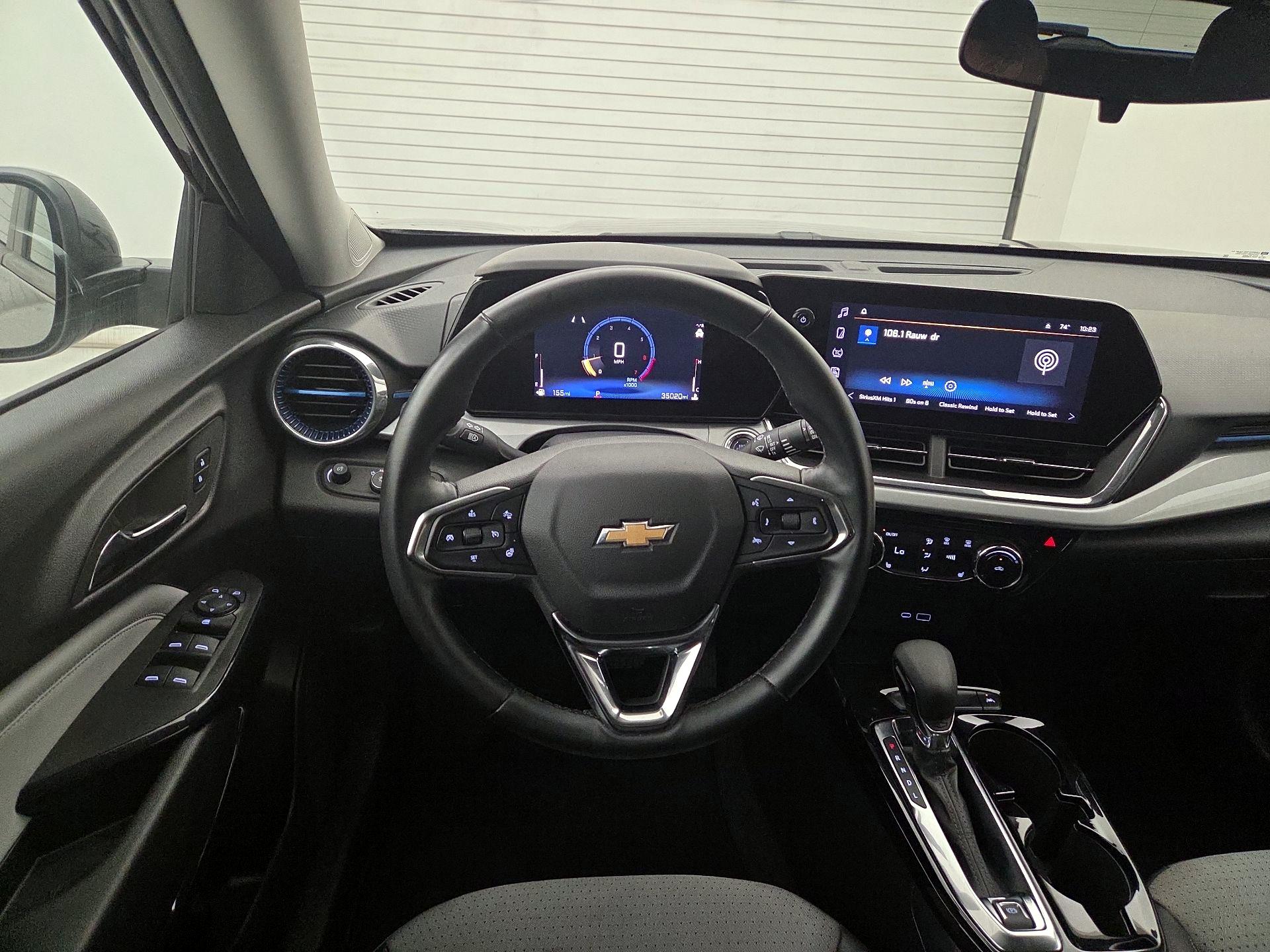 Thumbnail: 2025 Chevrolet Trax - 10