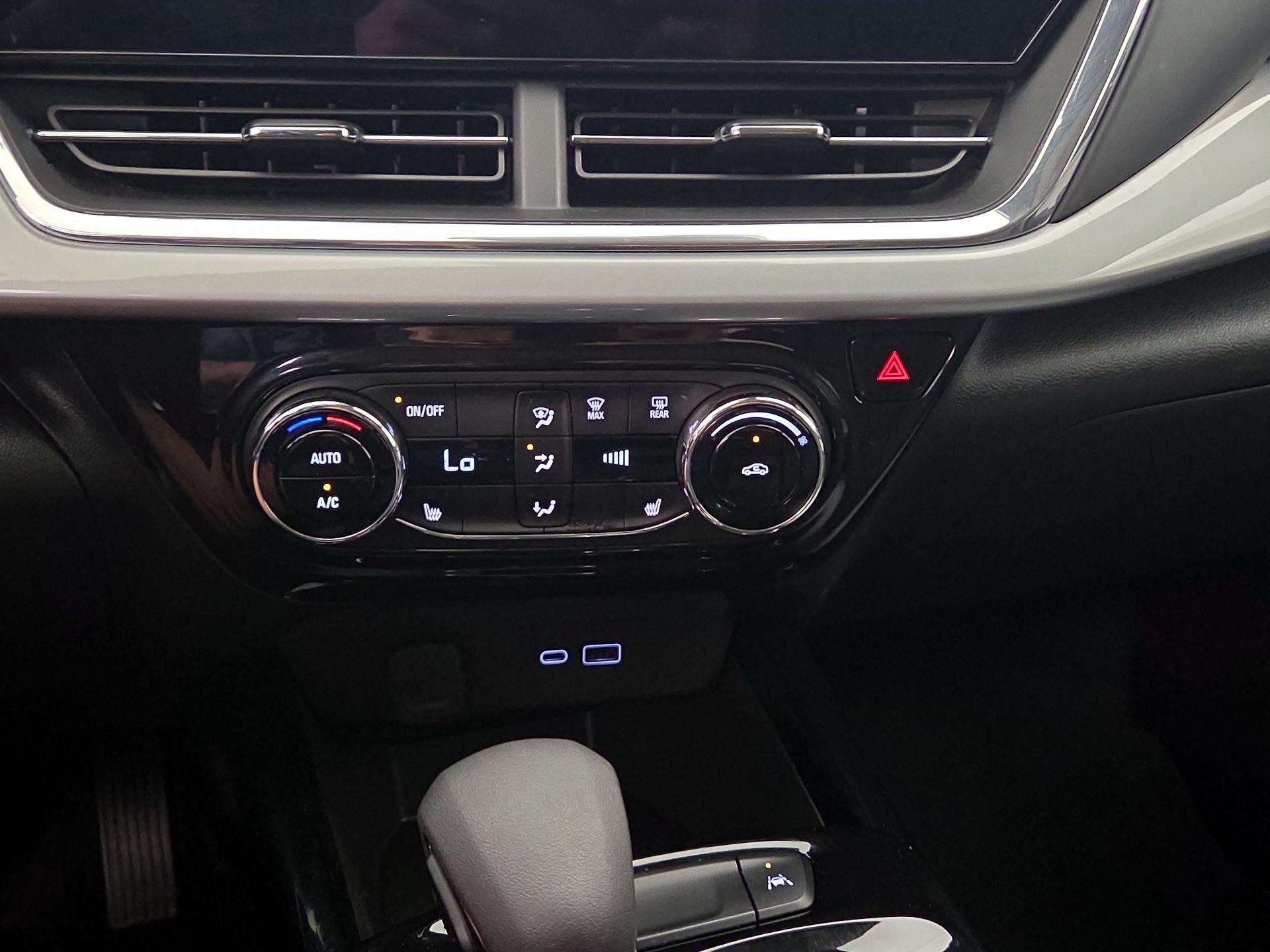 Thumbnail: 2025 Chevrolet Trax - 16