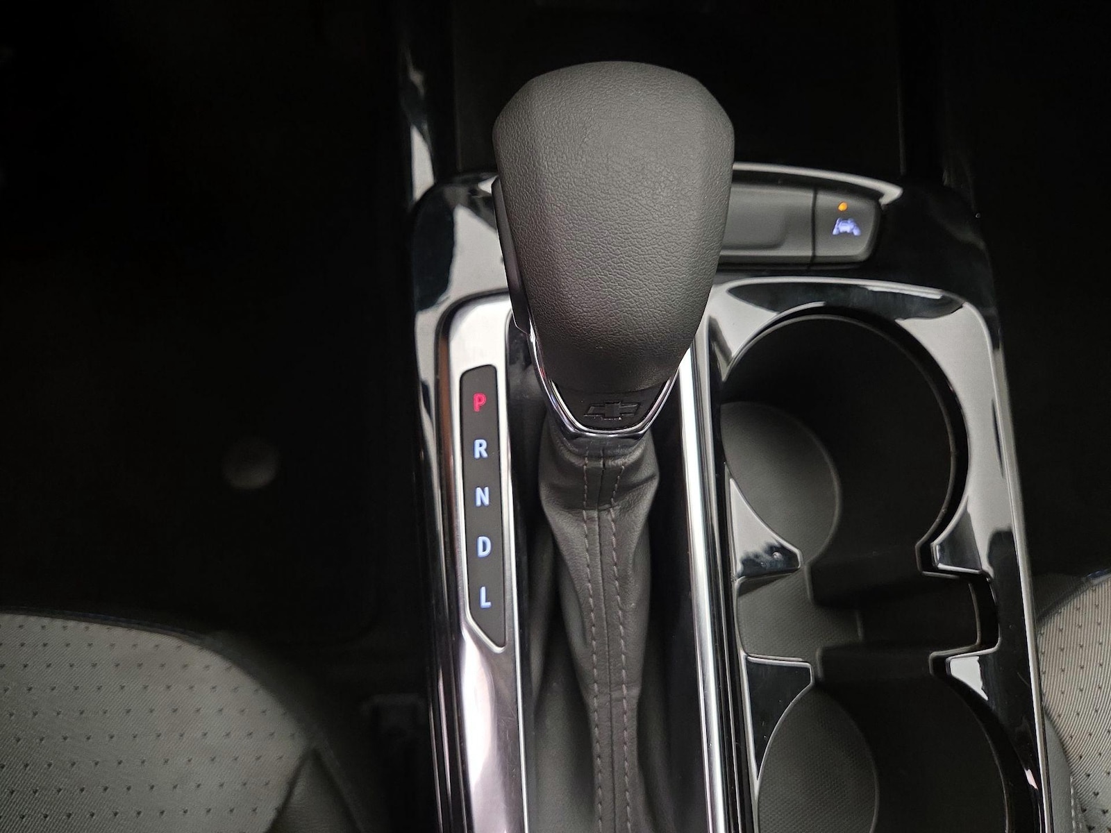 2025 Chevrolet Trax LT - Photo 18