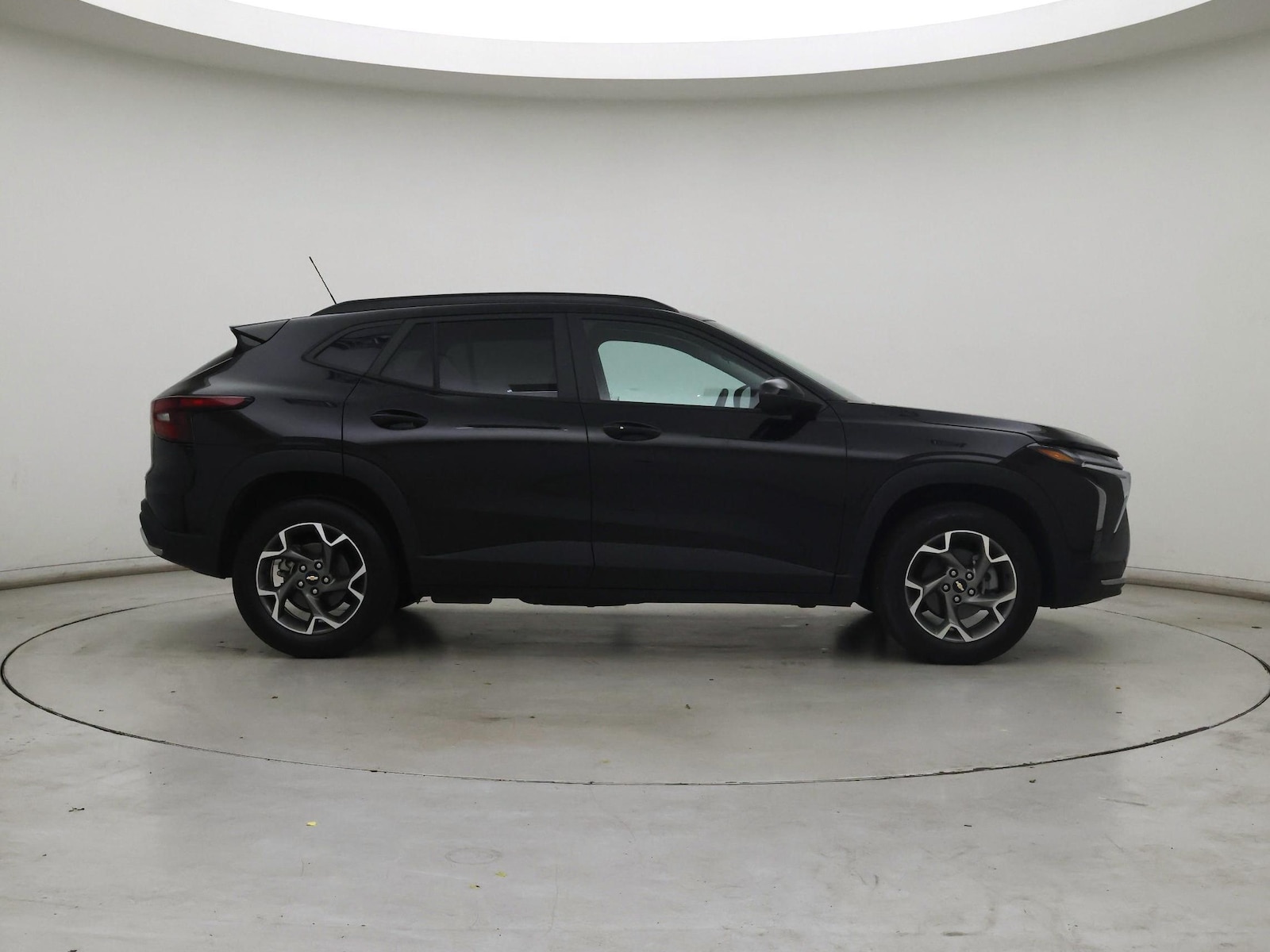 2025 Chevrolet Trax LT - Photo 8