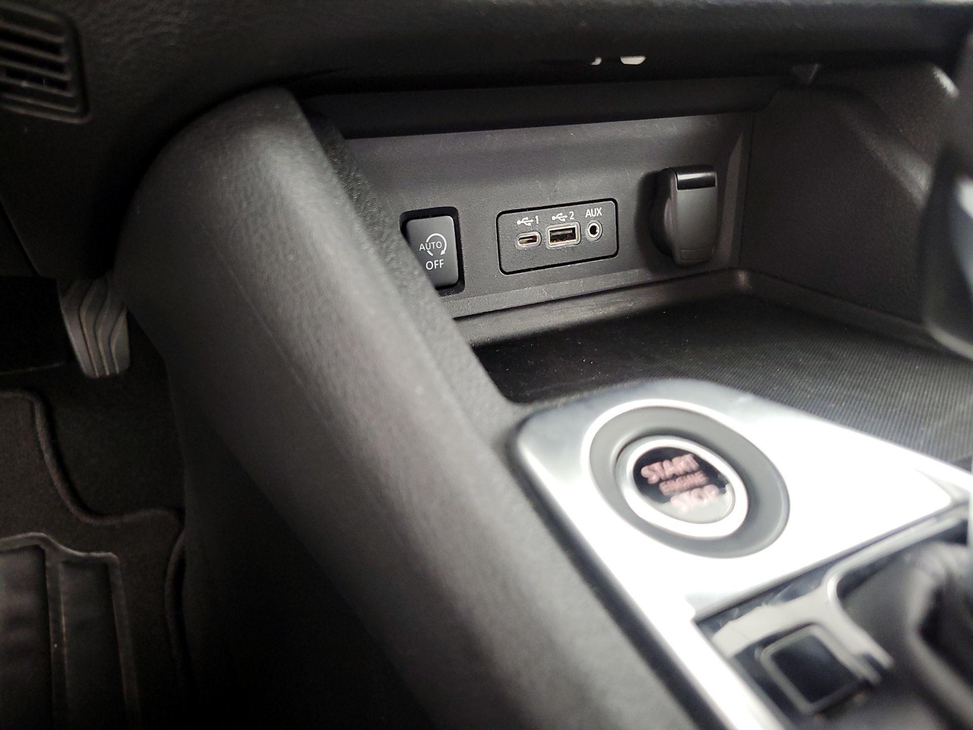 Thumbnail: 2025 Nissan Sentra - 18