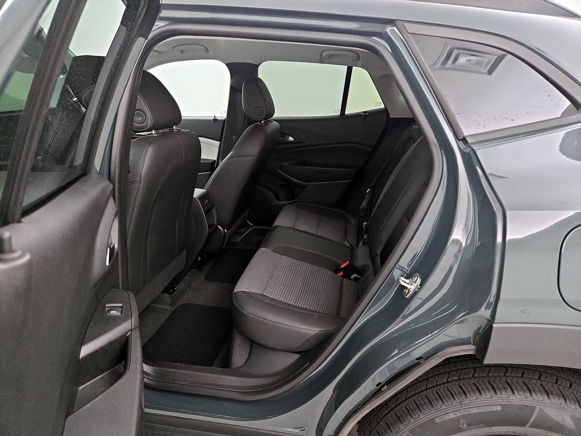 Thumbnail: 2025 Chevrolet Trax - 19