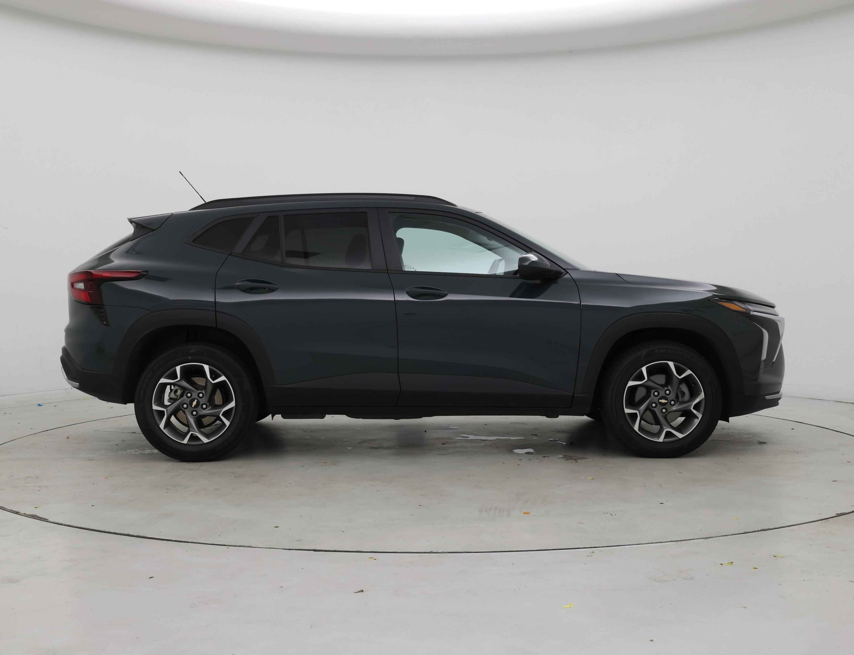 Thumbnail: 2025 Chevrolet Trax - 7