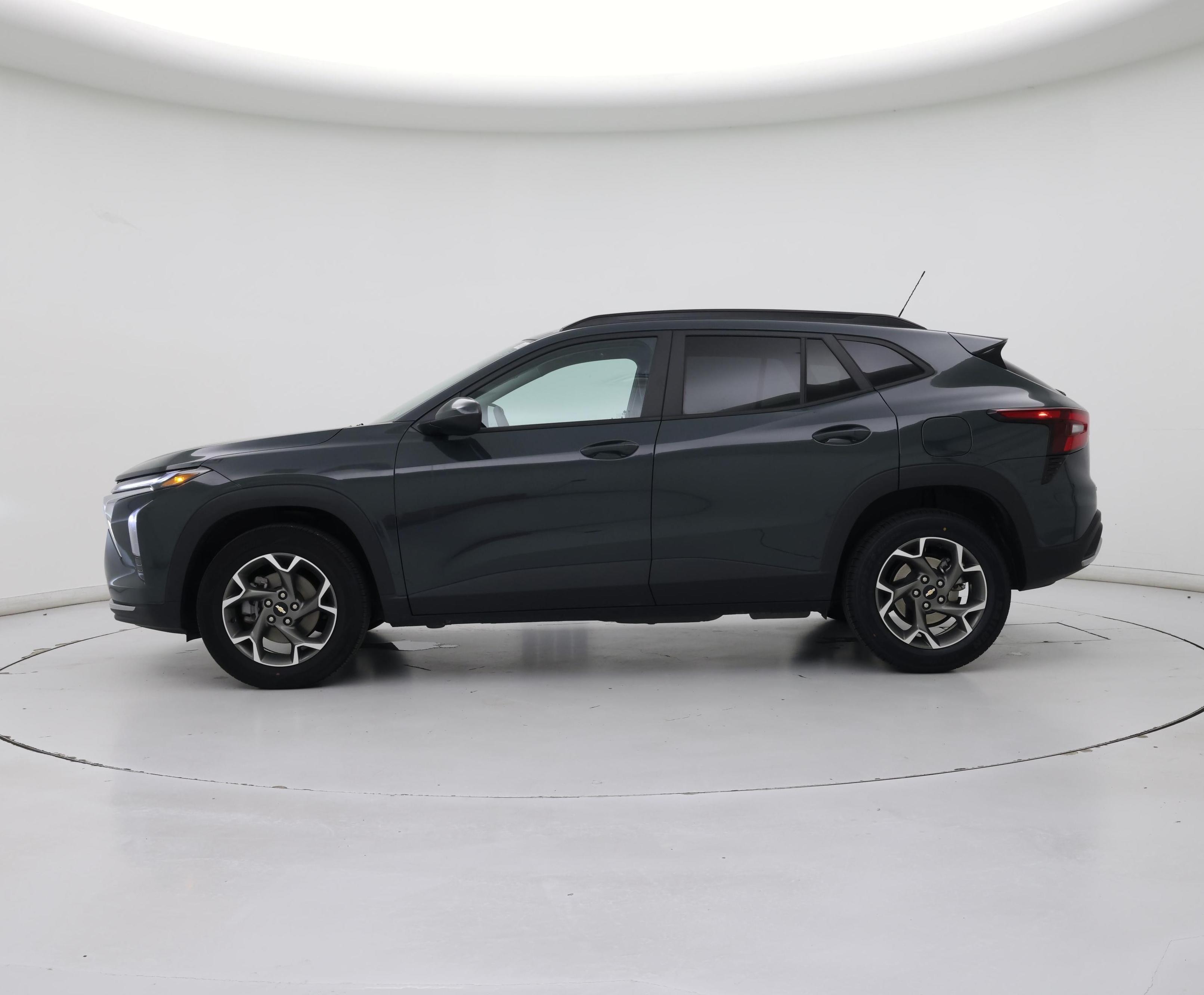 Thumbnail: 2025 Chevrolet Trax - 3