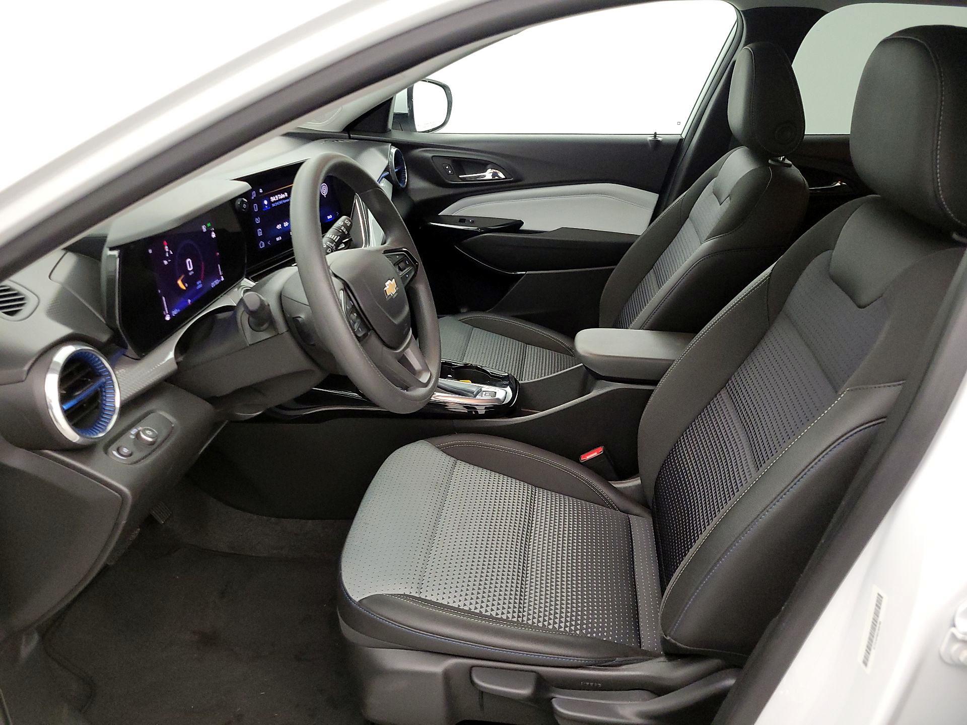 Thumbnail: 2025 Chevrolet Trax - 11