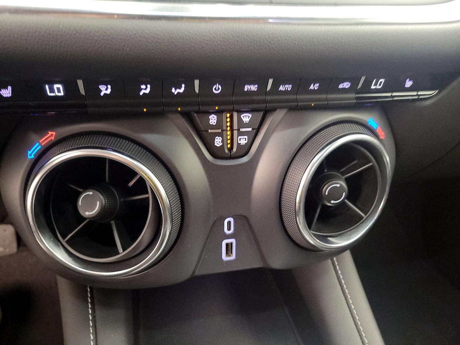 2025 Chevrolet Blazer 2LT - Photo 17