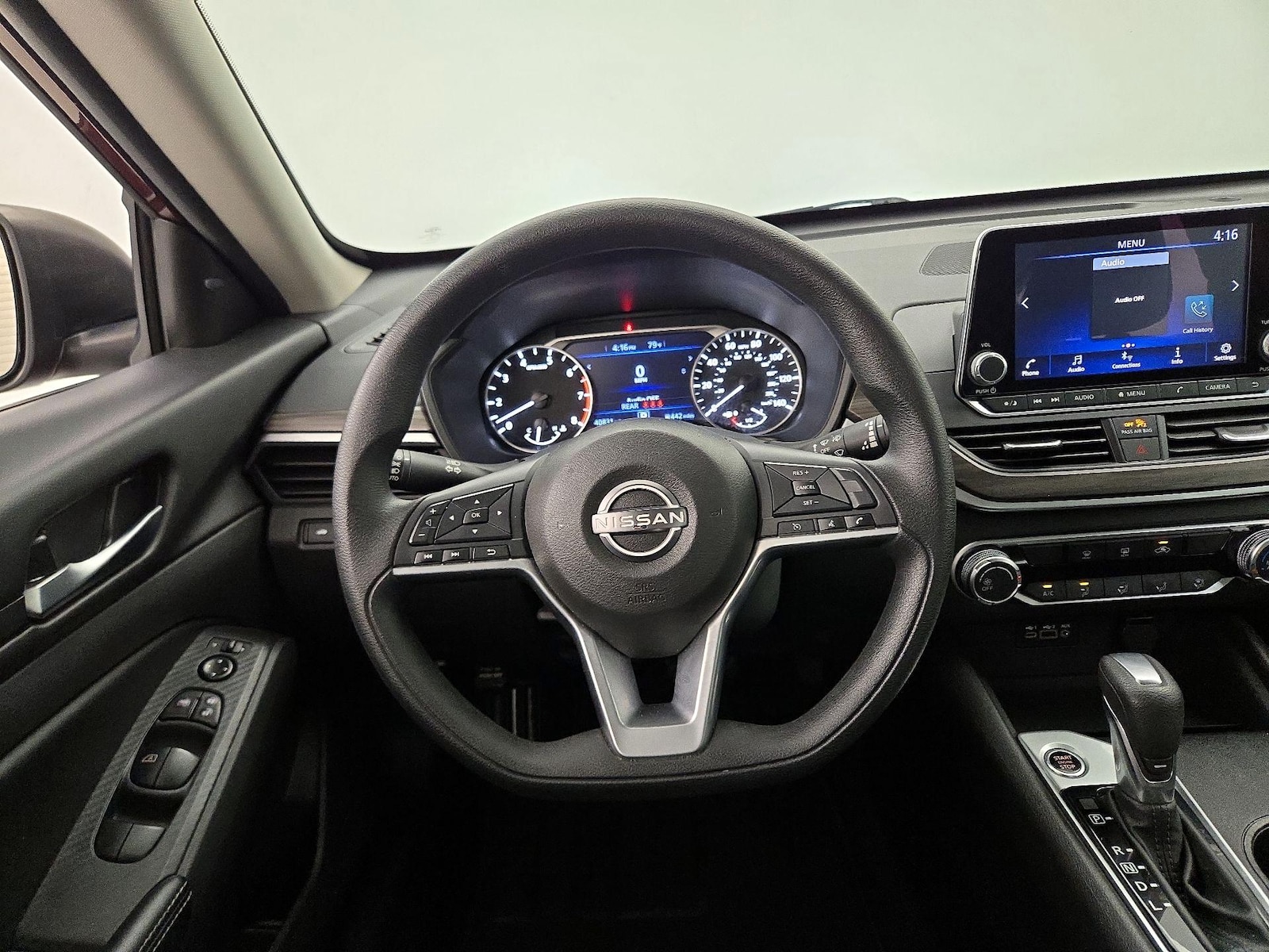 2025 Nissan Altima SV - Photo 11