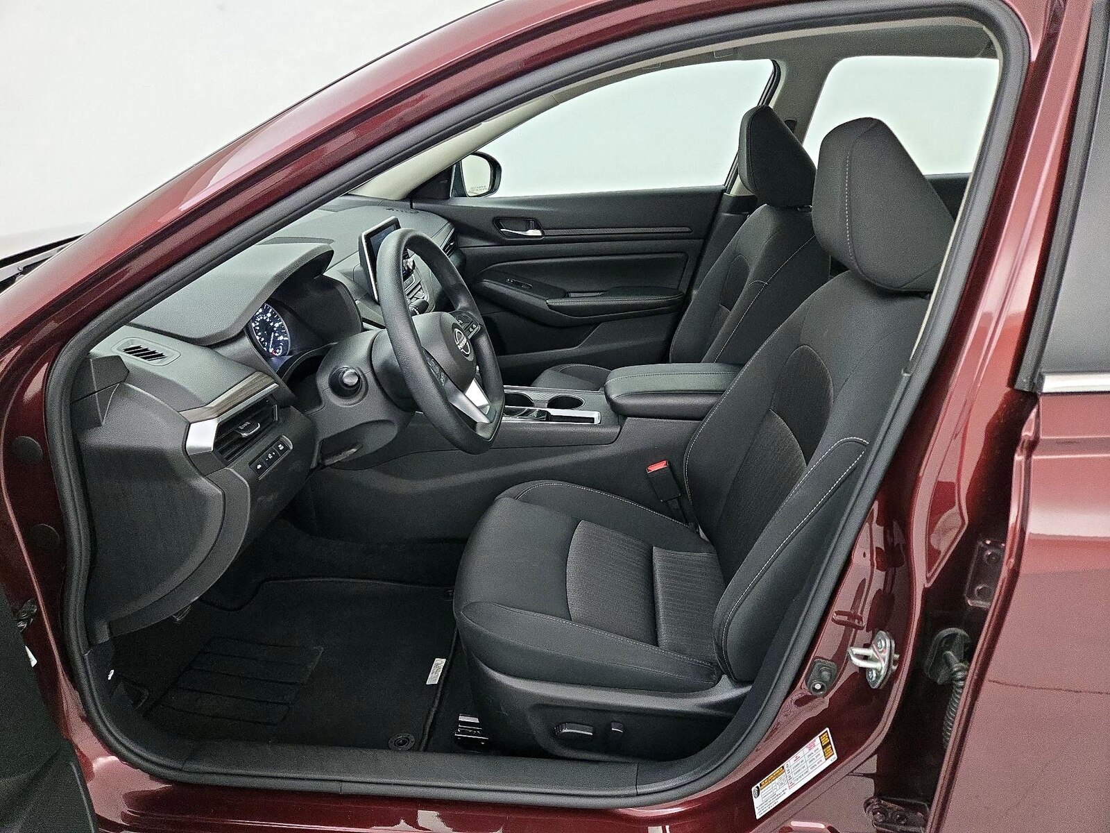 2025 Nissan Altima SV - Photo 12