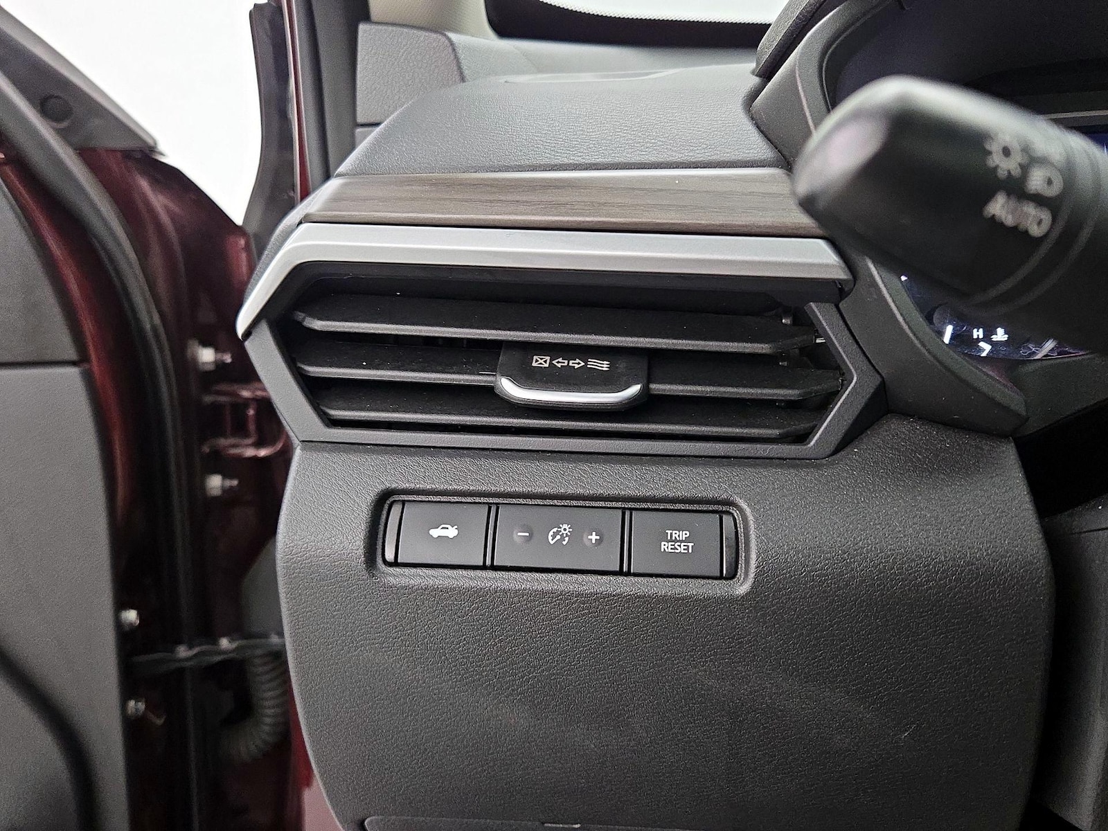 2025 Nissan Altima SV - Photo 14
