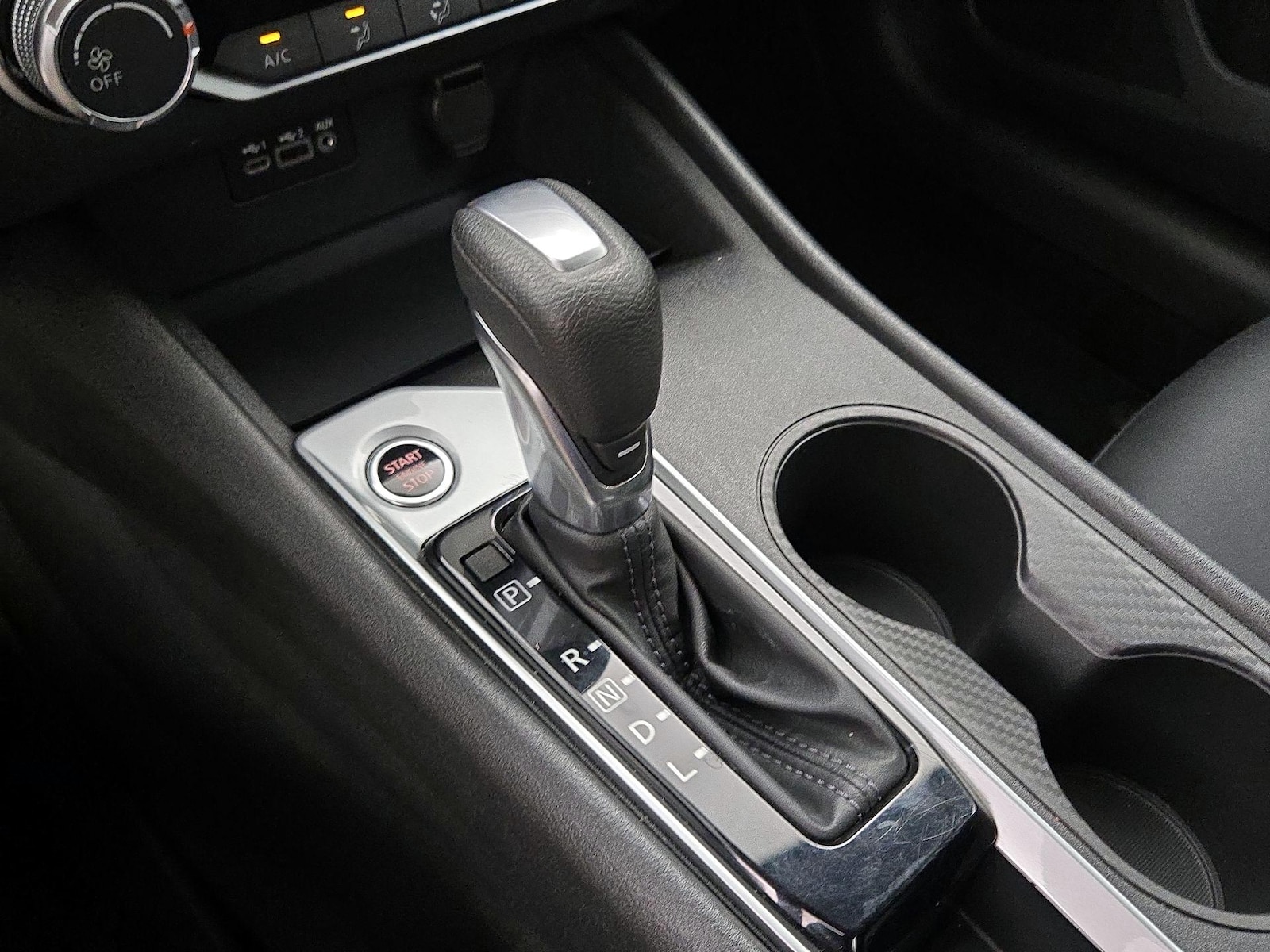 2025 Nissan Altima SV - Photo 18