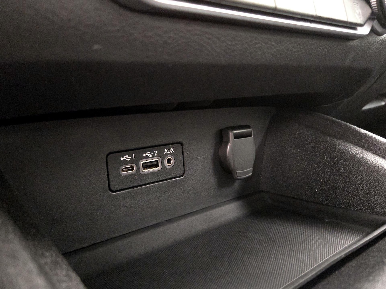 2025 Nissan Altima SV - Photo 19