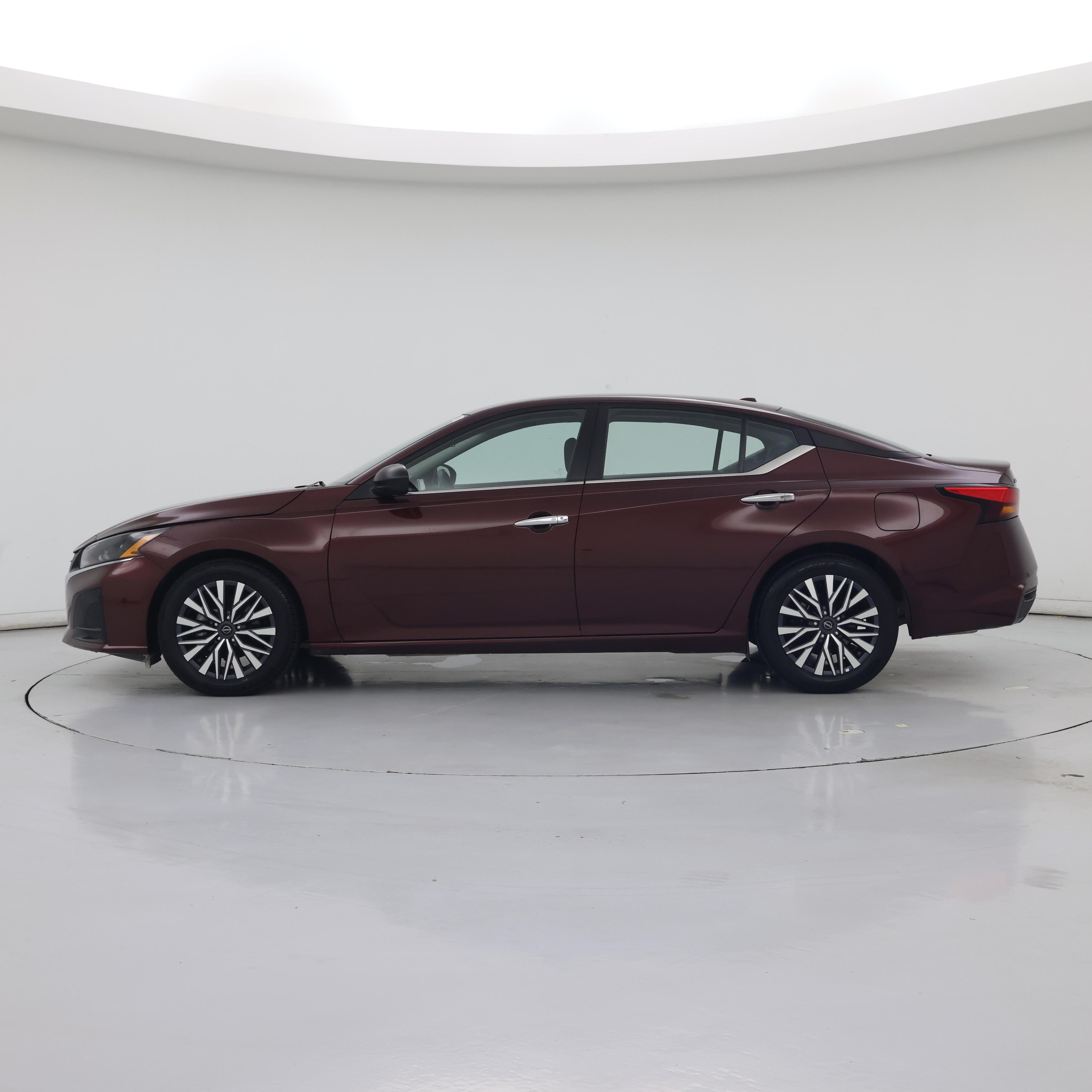 Thumbnail: 2025 Nissan Altima - 3