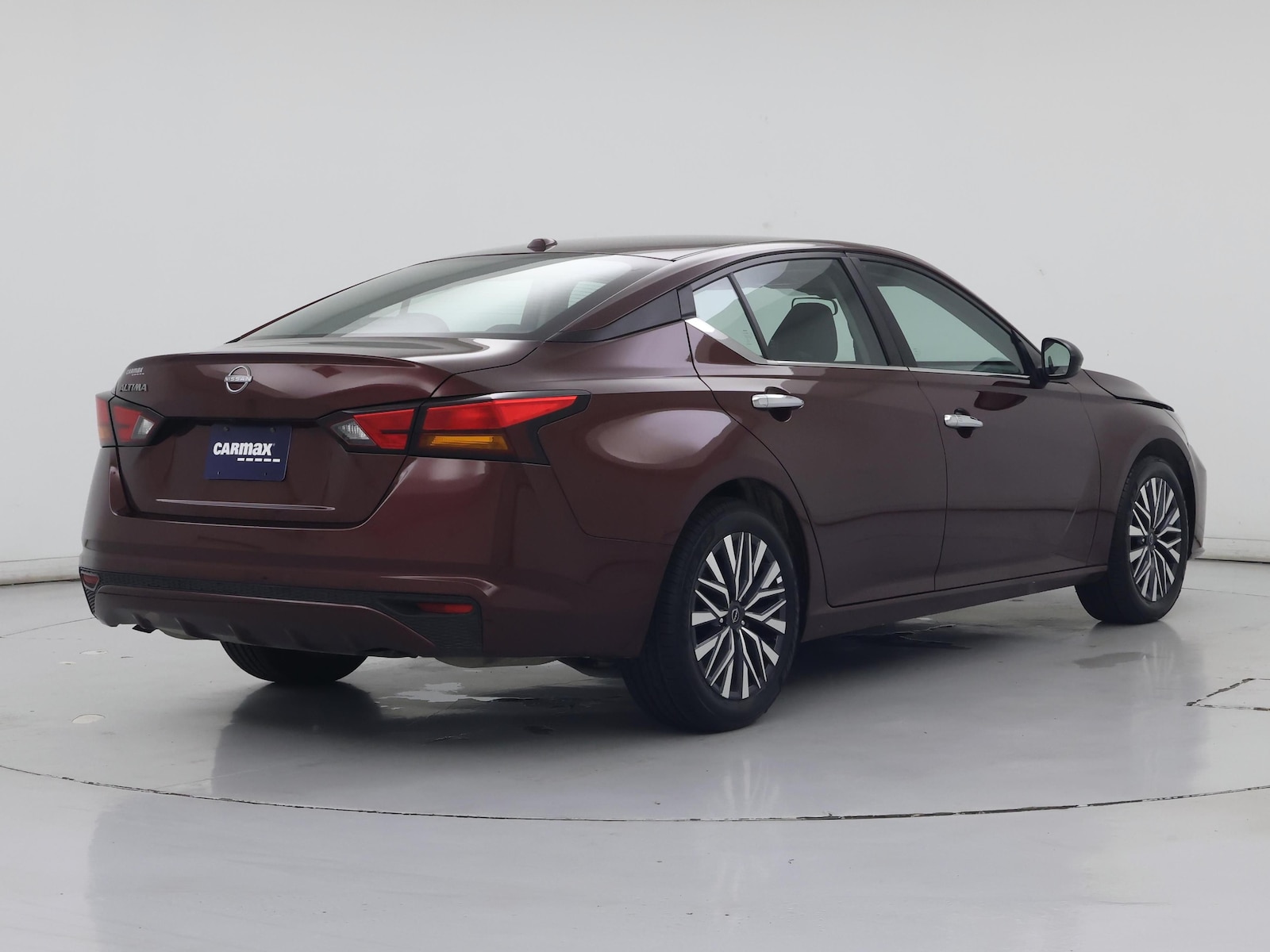 2025 Nissan Altima SV - Photo 9