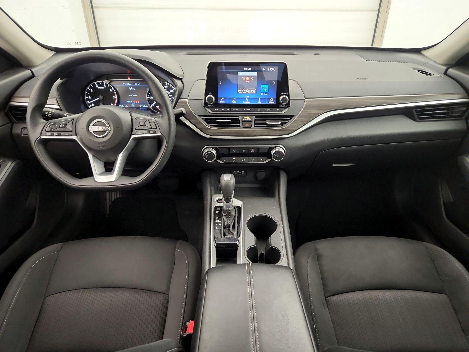 Thumbnail: 2025 Nissan Altima - 9