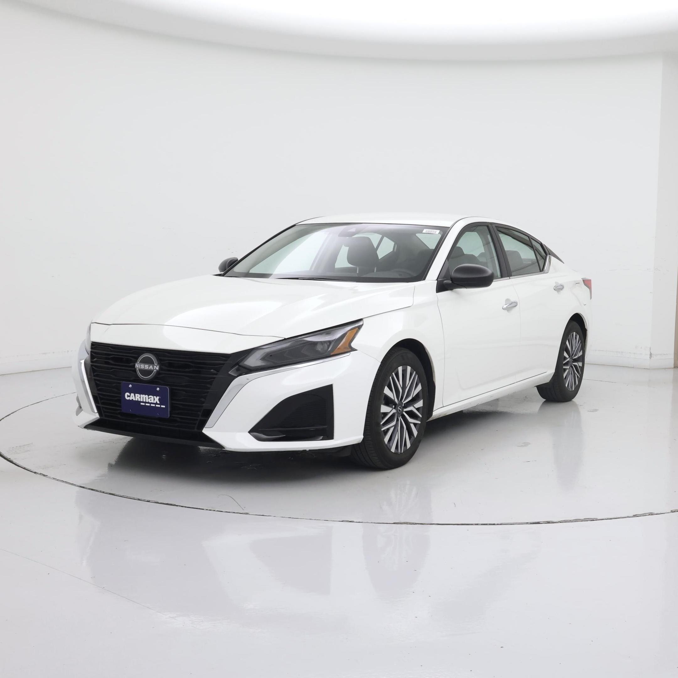 Thumbnail: 2025 Nissan Altima - 4