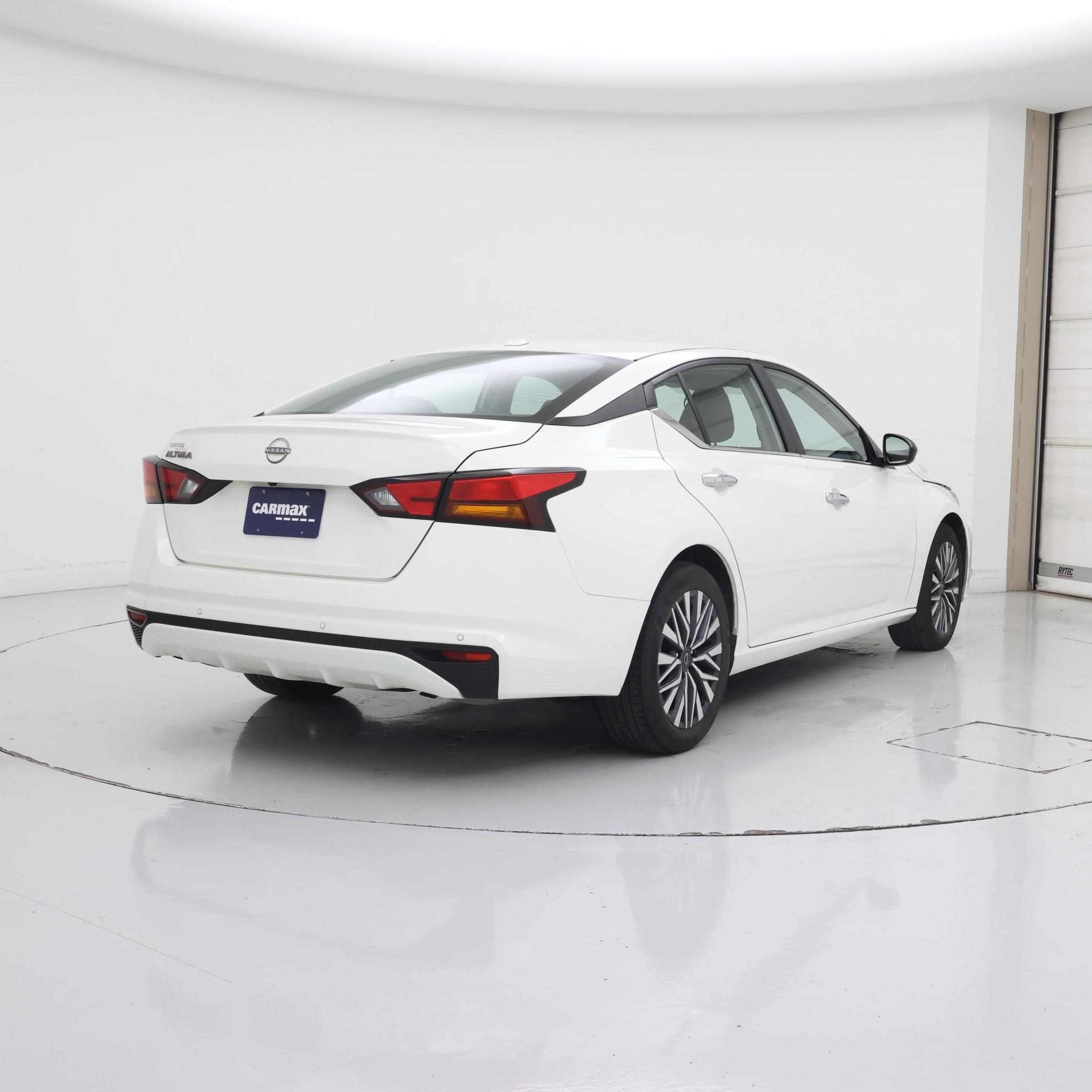 Thumbnail: 2025 Nissan Altima - 8