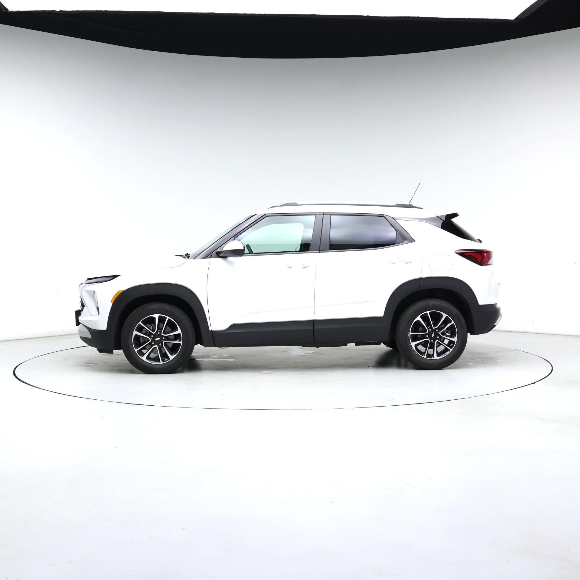 Thumbnail: 2025 Chevrolet TrailBlazer - 3