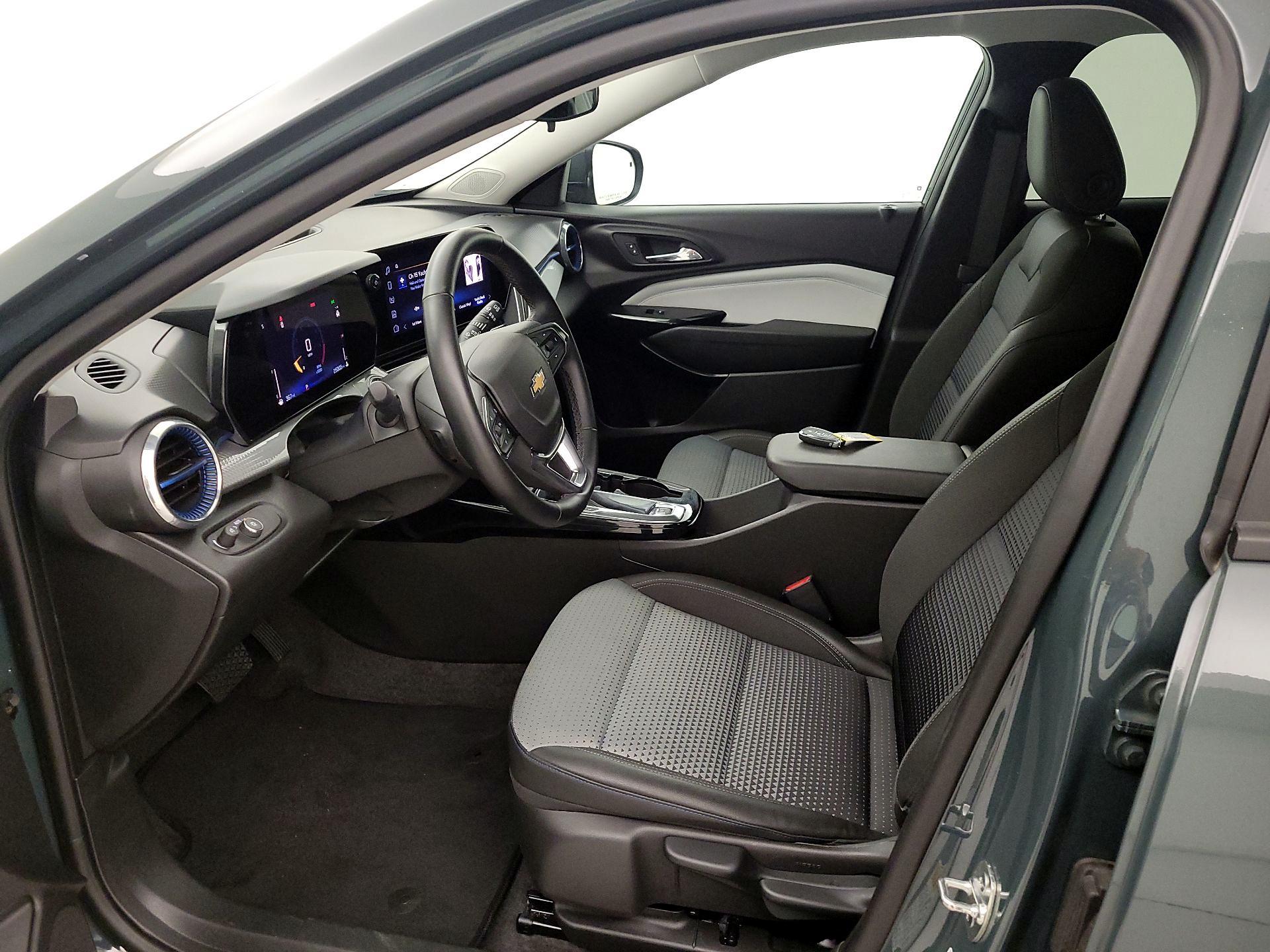 Thumbnail: 2025 Chevrolet Trax - 11
