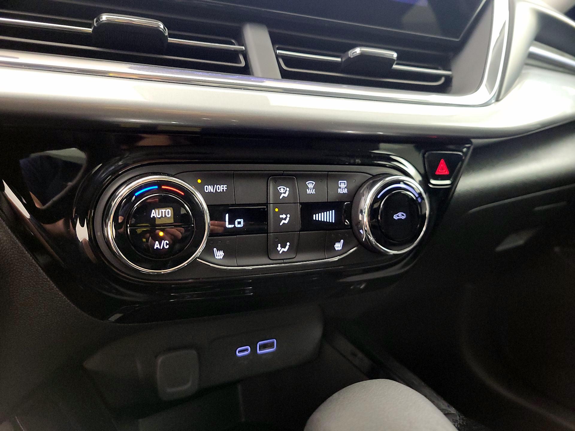 Thumbnail: 2025 Chevrolet Trax - 16