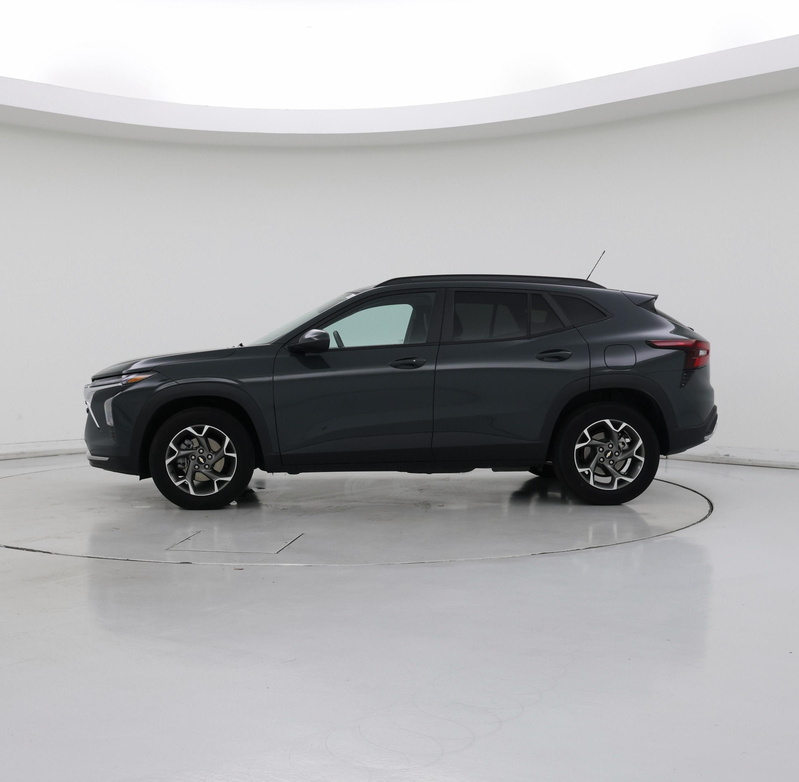 Thumbnail: 2025 Chevrolet Trax - 3