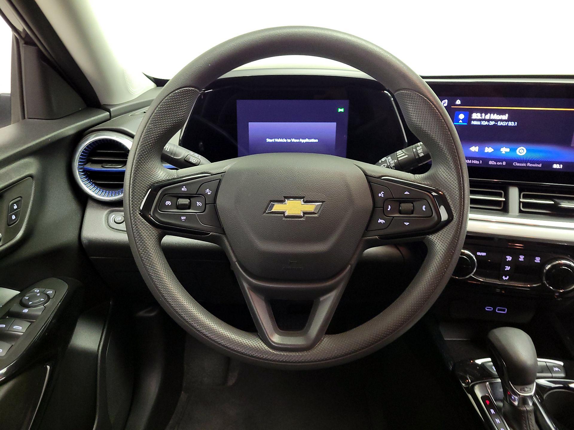 Thumbnail: 2025 Chevrolet Trax - 10