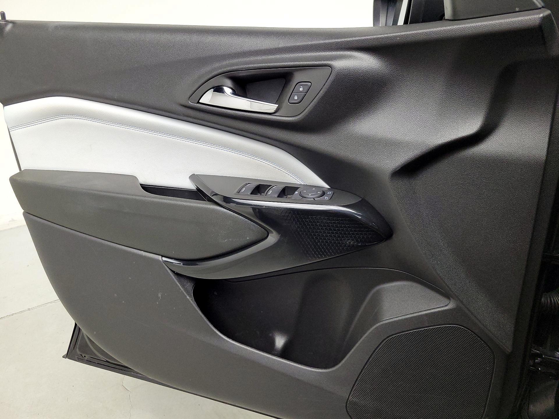 Thumbnail: 2025 Chevrolet Trax - 12