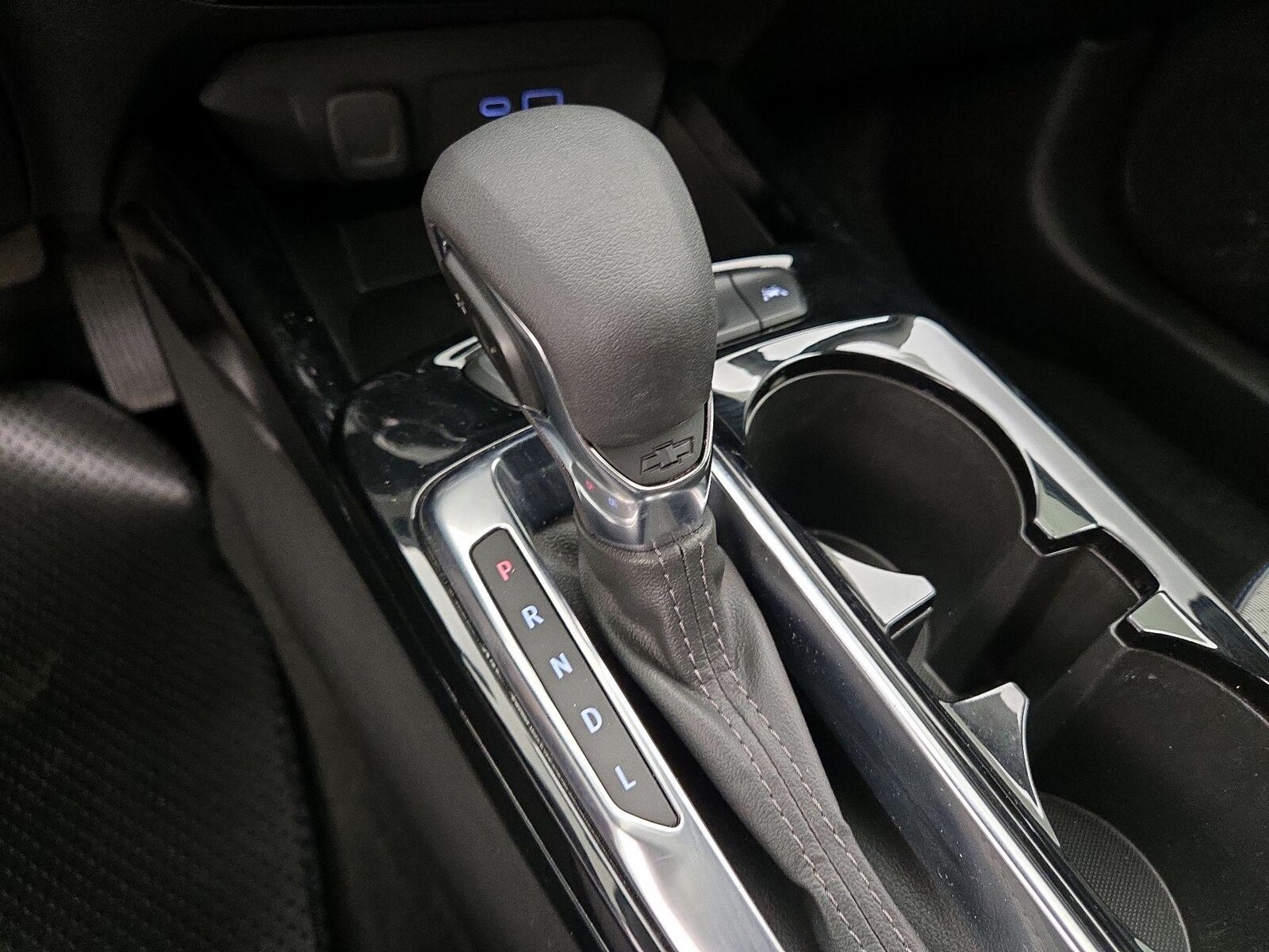 2025 Chevrolet Trax LT - Photo 18