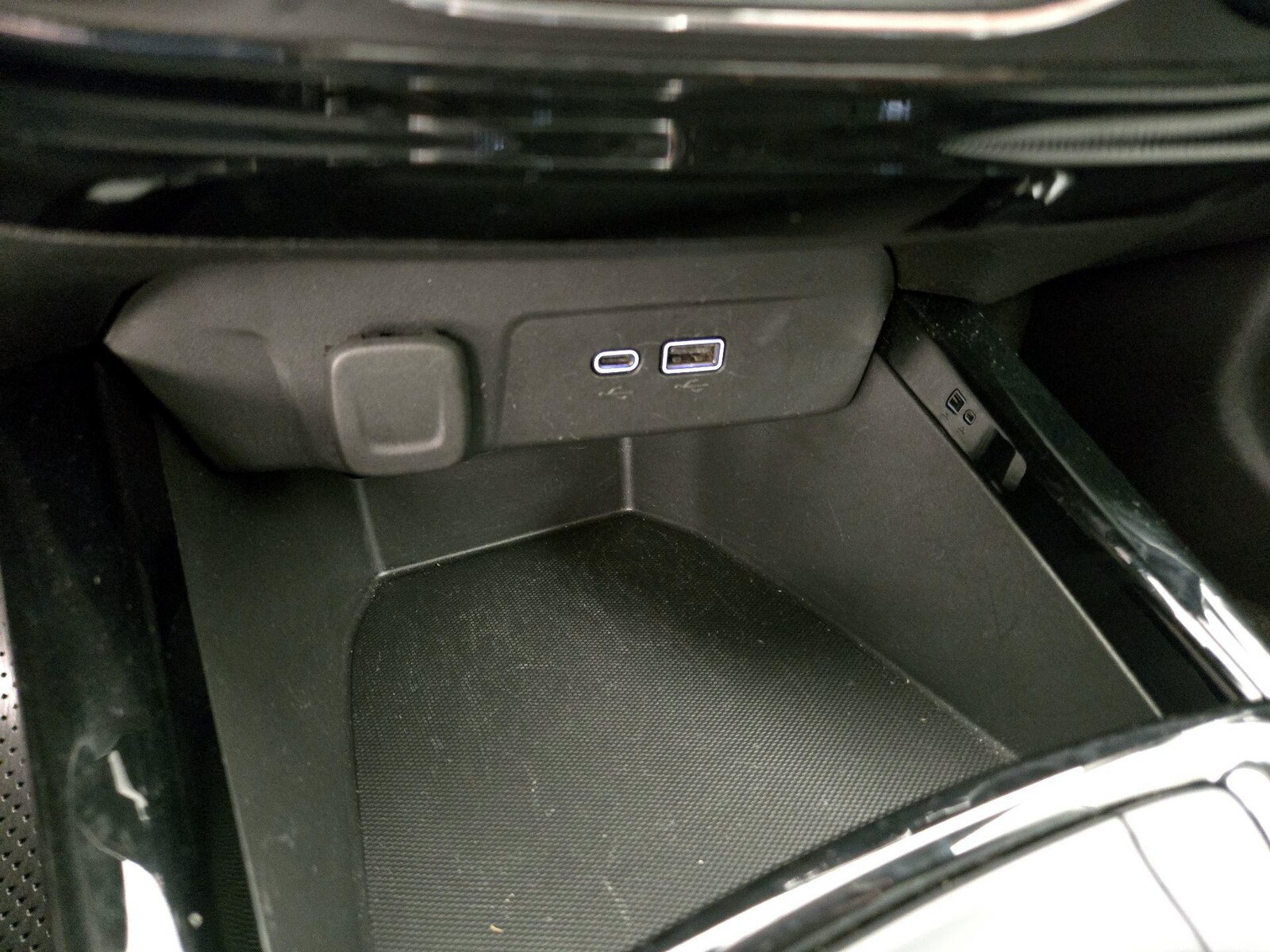 2025 Chevrolet Trax LT - Photo 19