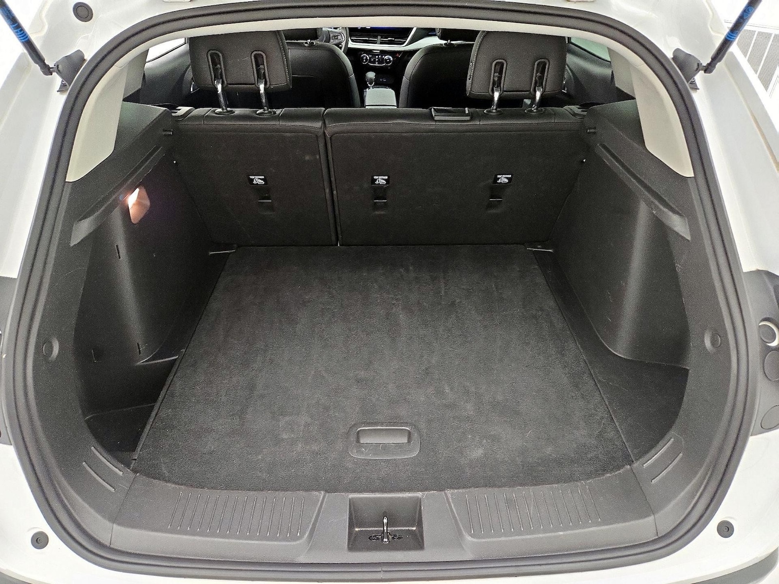 2025 Chevrolet Trax LT - Photo 21