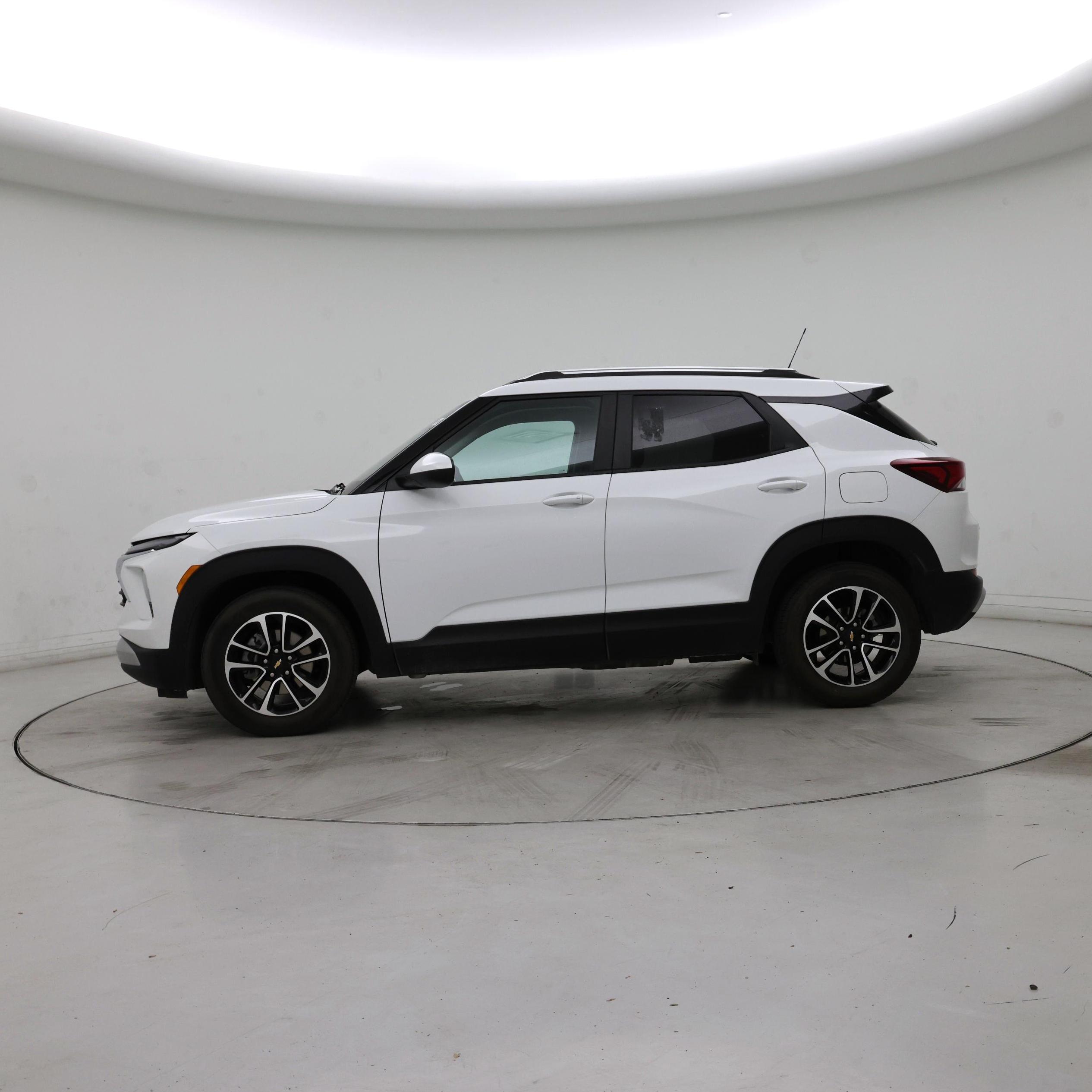 Thumbnail: 2025 Chevrolet TrailBlazer - 3