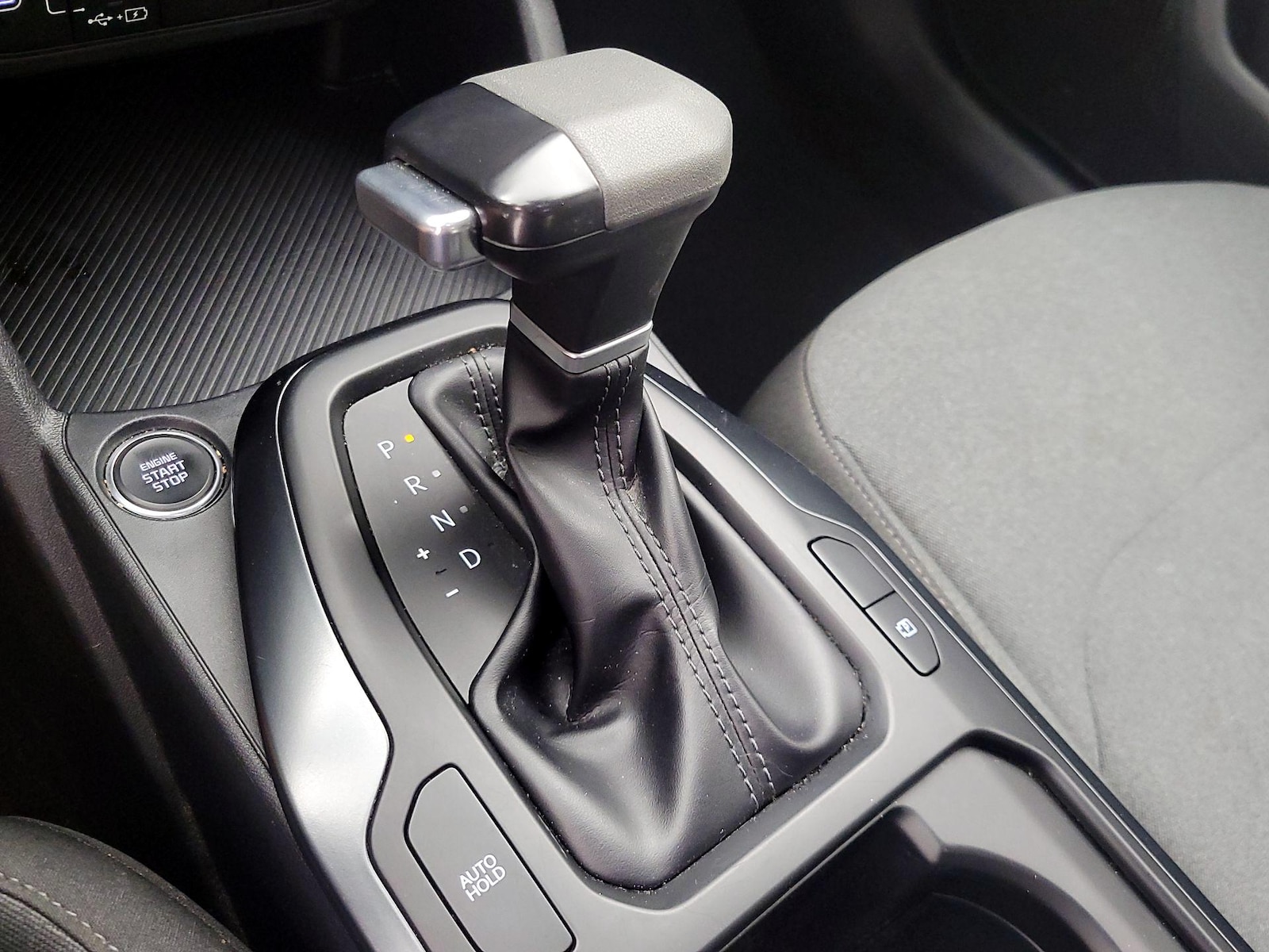 2025 Kia K4 LXS - Photo 18