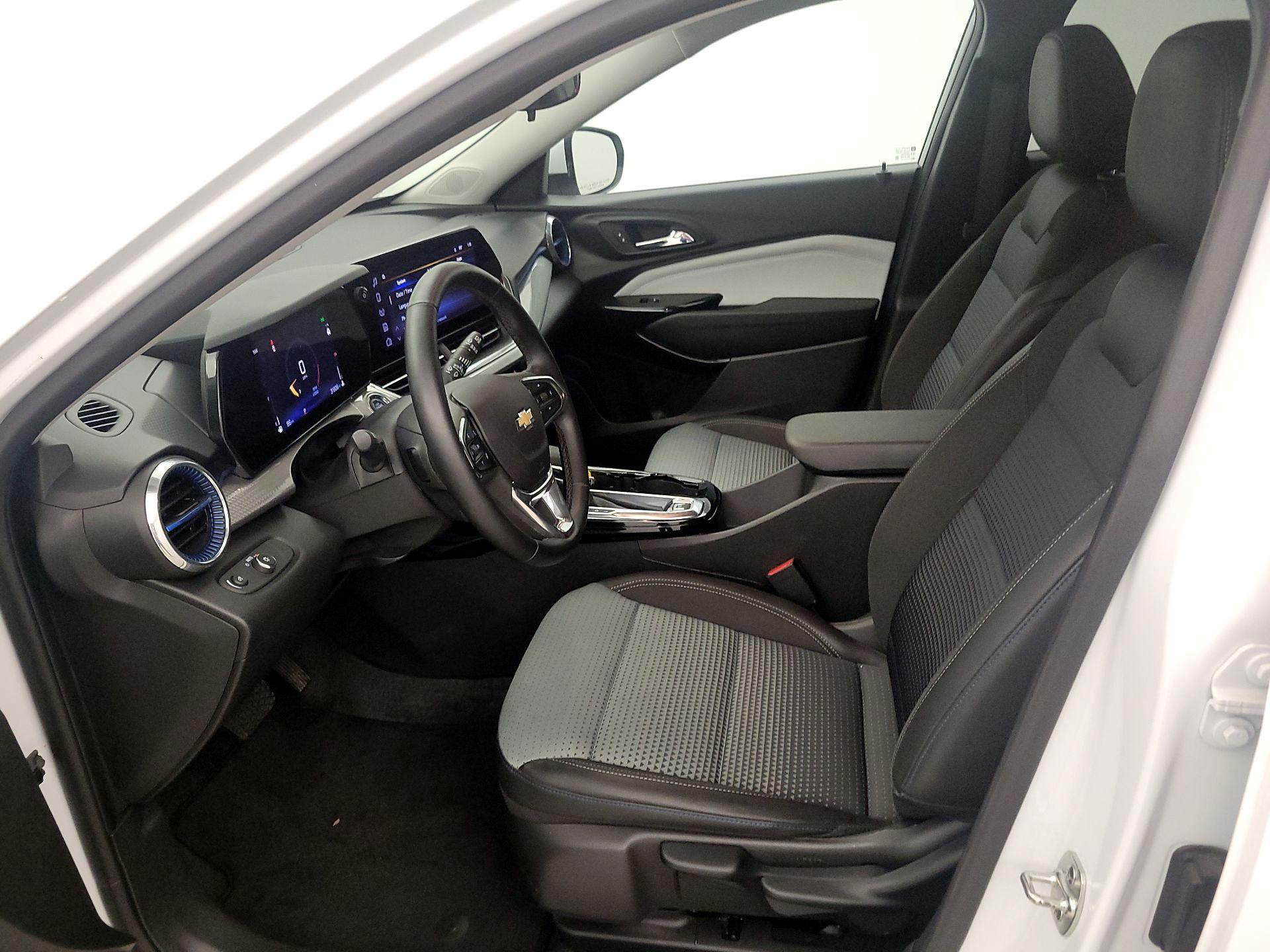 Thumbnail: 2025 Chevrolet Trax - 9