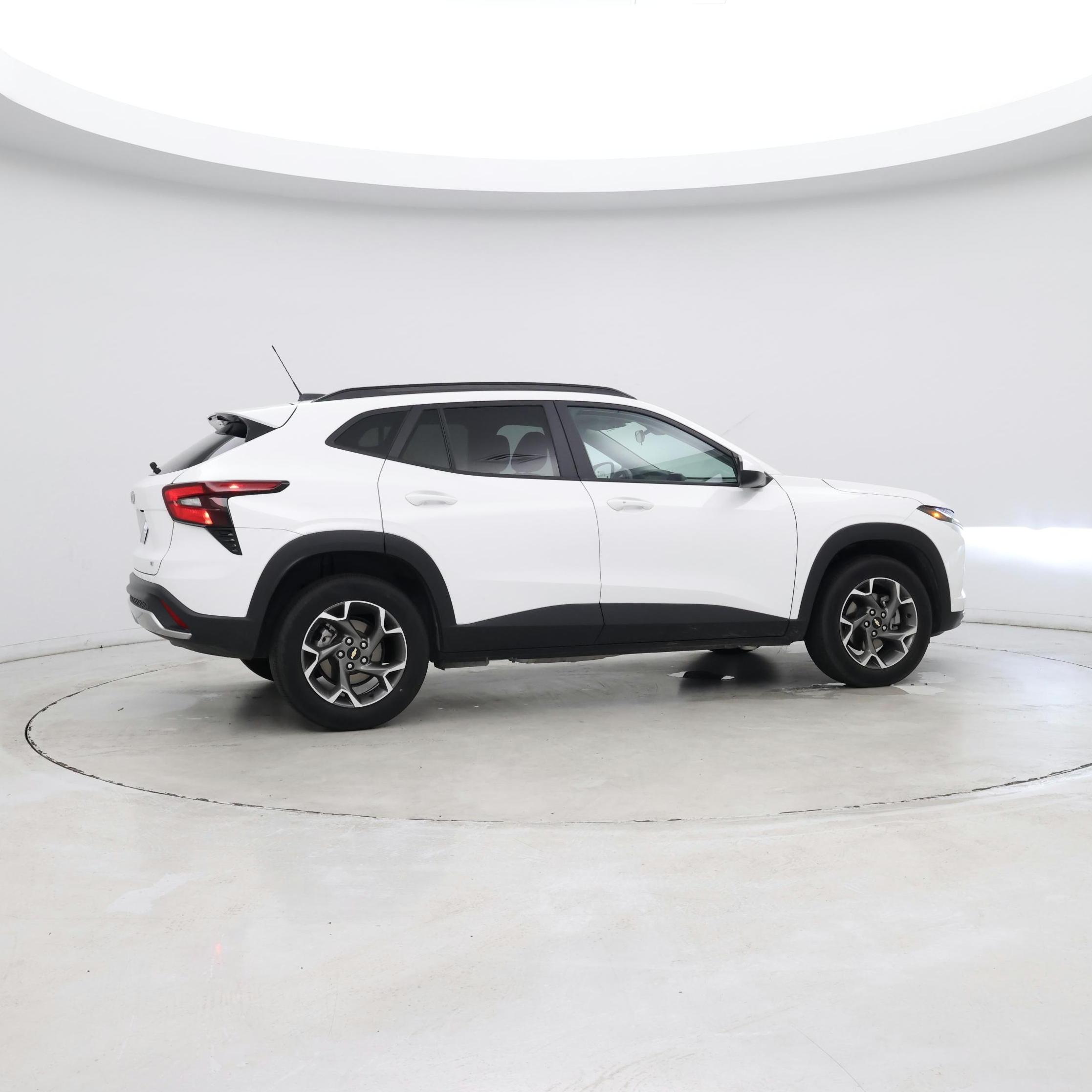 Thumbnail: 2025 Chevrolet Trax - 8