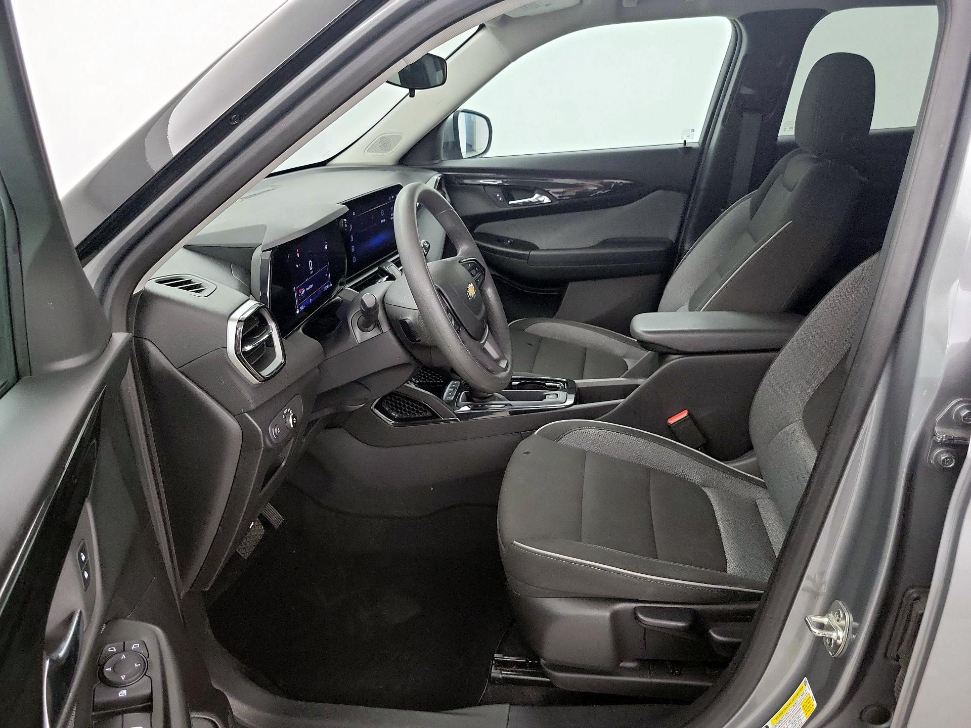Thumbnail: 2025 Chevrolet TrailBlazer - 11